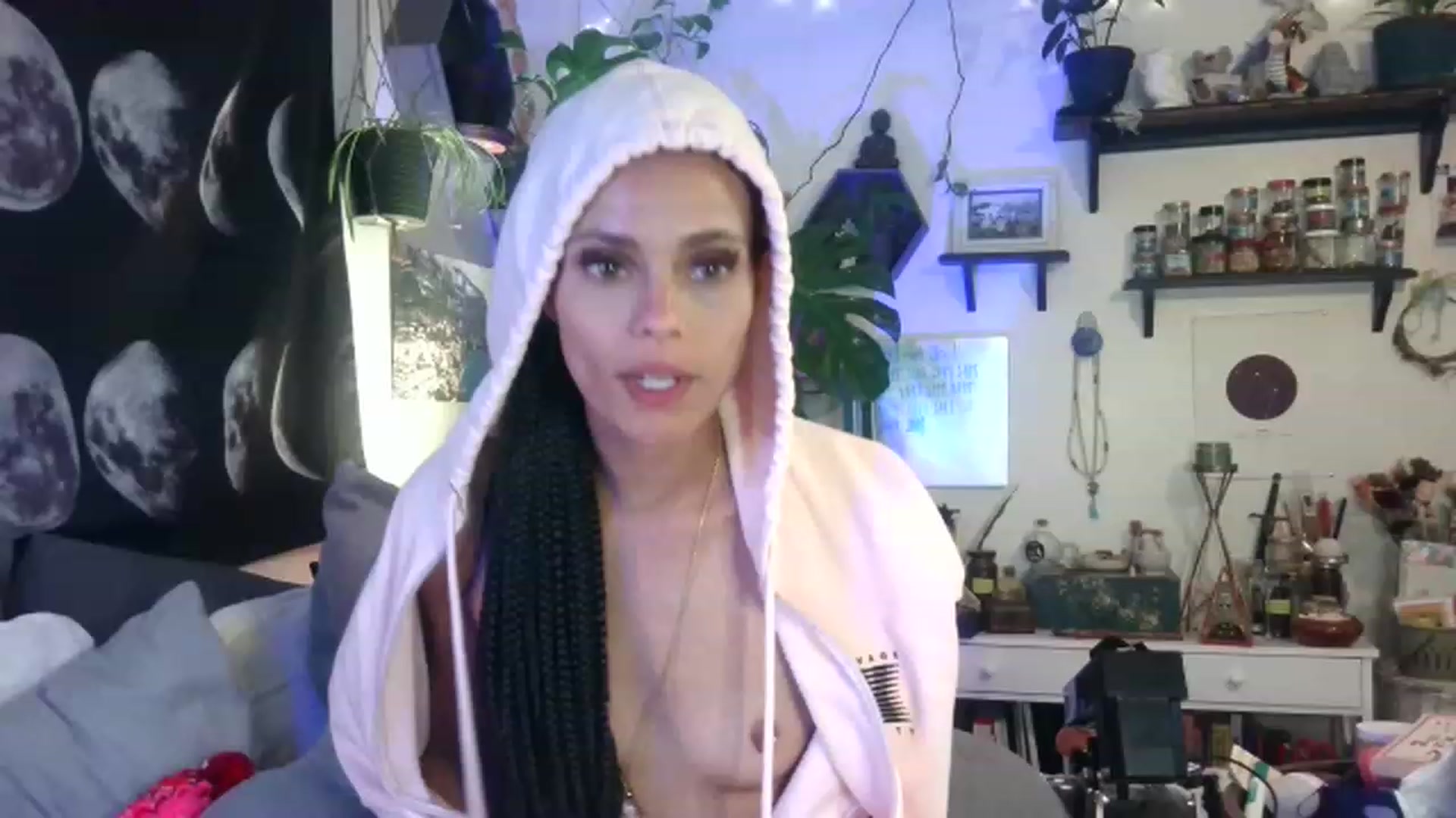 Gallery image thumbnail from LunarLexxx's myfreecams stream on, 04/02/2023, 11:31 image 13 of 20