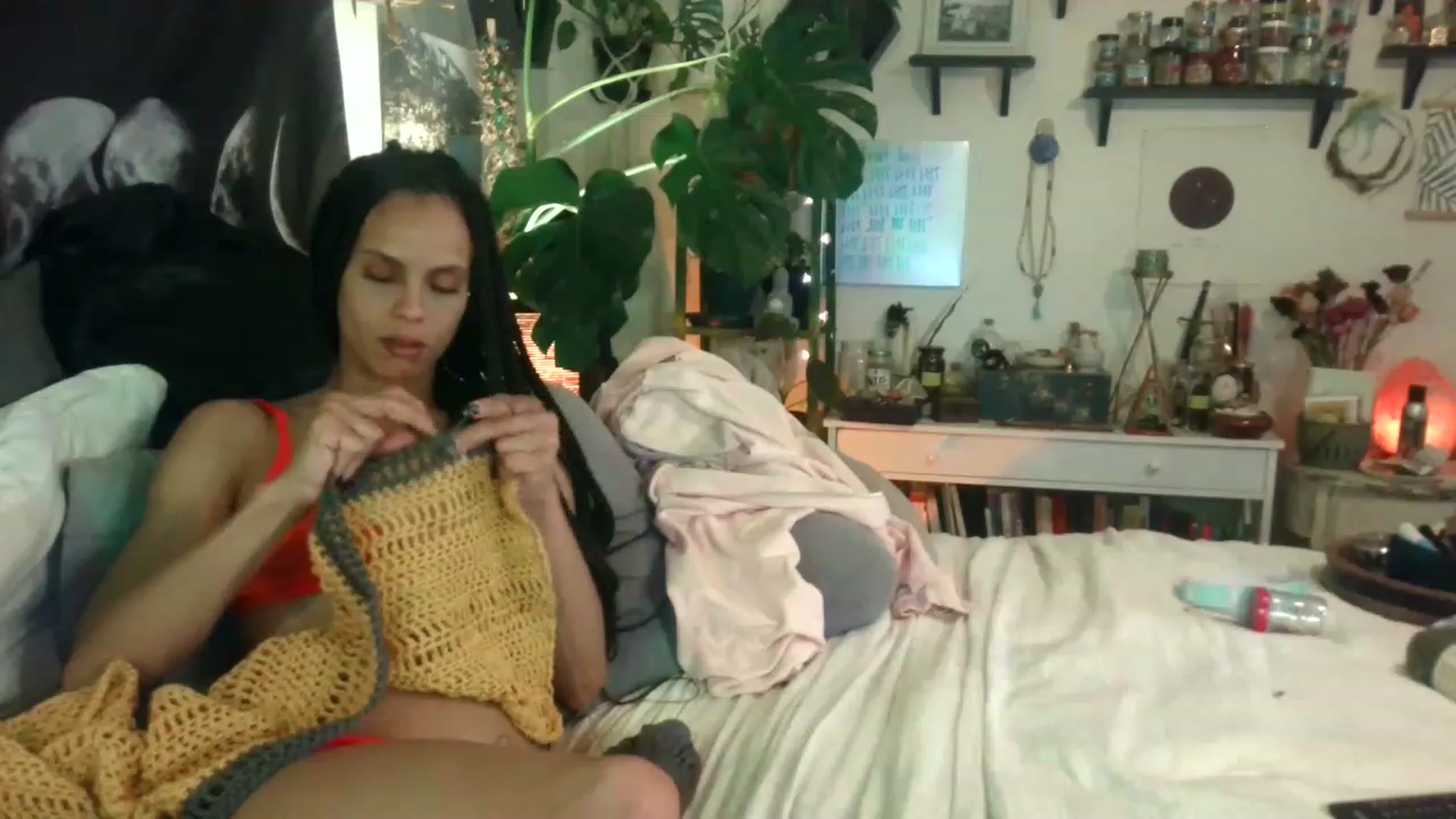 Gallery image thumbnail from LunarLexxx's myfreecams stream on, 04/08/2023, 11:00 image 14 of 20