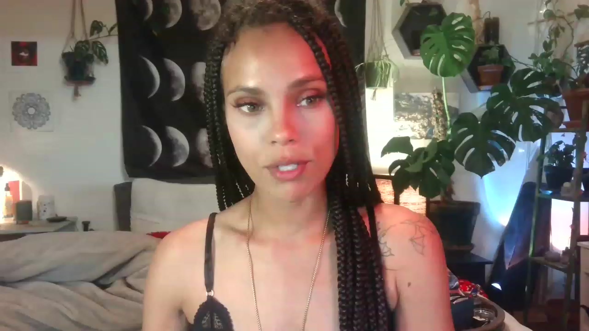 Gallery image thumbnail from LunarLexxx's myfreecams stream on, 04/24/2023, 08:10 image 4 of 20