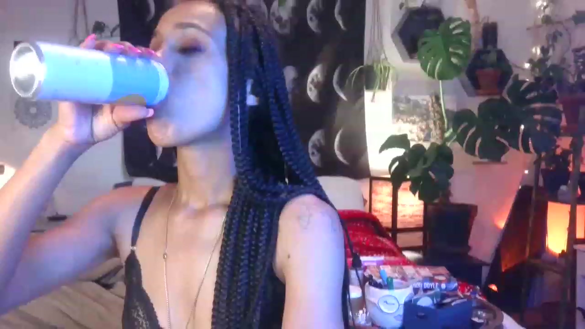 Gallery image thumbnail from LunarLexxx's myfreecams stream on, 04/24/2023, 08:10 image 18 of 20