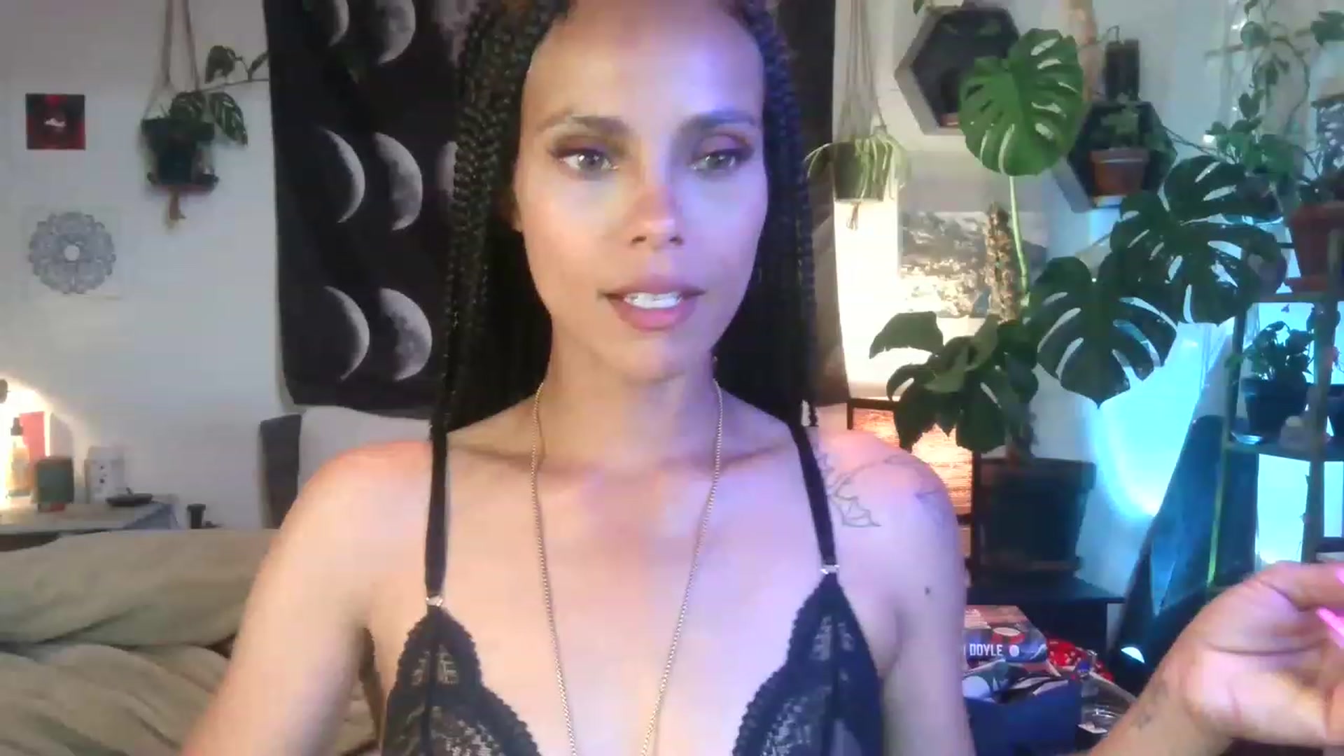 Gallery image thumbnail from LunarLexxx's myfreecams stream on, 04/24/2023, 08:10 image 10 of 20