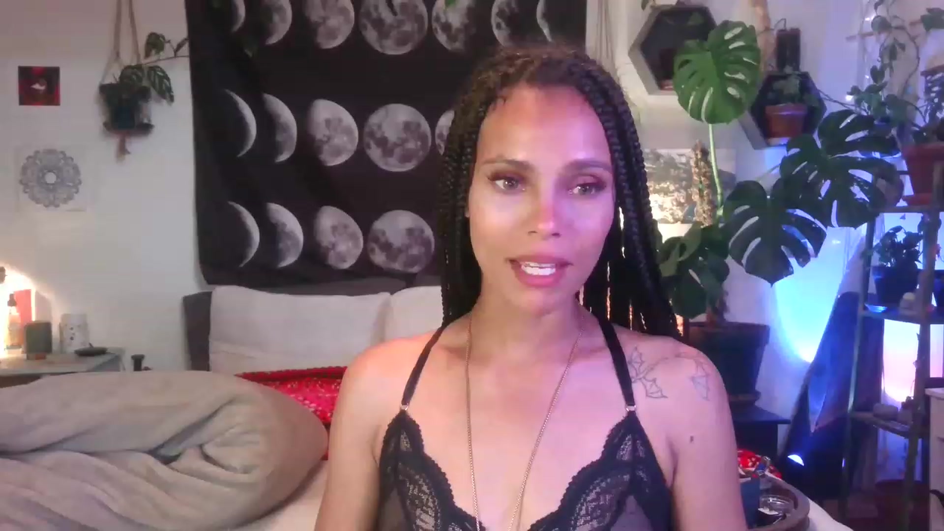 Gallery image thumbnail from LunarLexxx's myfreecams stream on, 04/24/2023, 08:10 image 5 of 20
