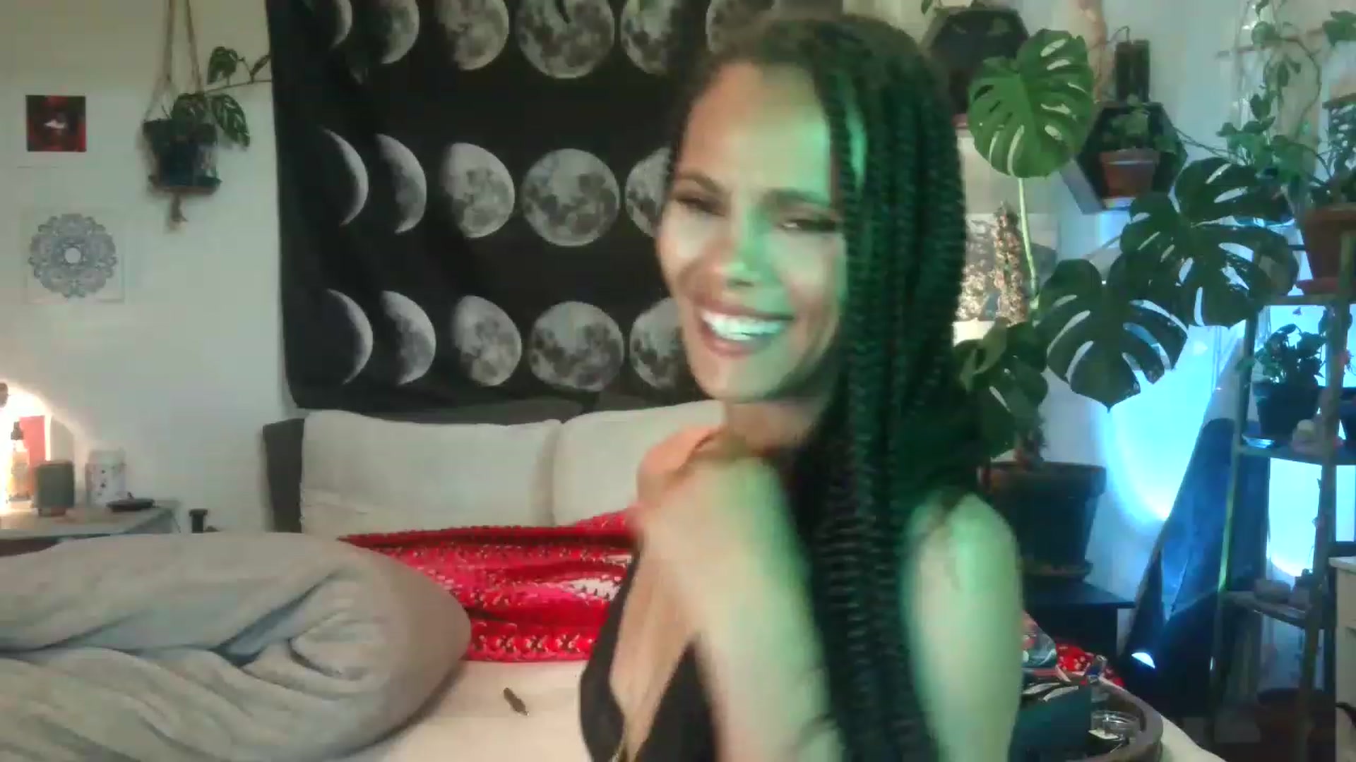 Gallery image thumbnail from LunarLexxx's myfreecams stream on, 04/24/2023, 08:10 image 3 of 20