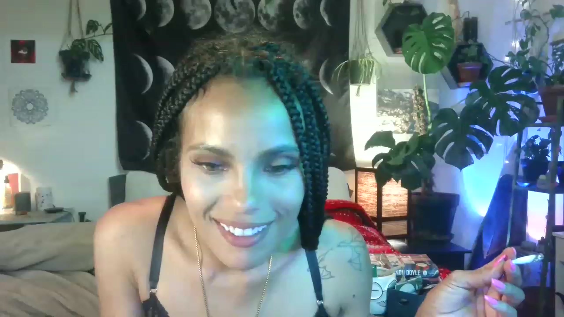 Gallery image thumbnail from LunarLexxx's myfreecams stream on, 04/24/2023, 08:10 image 12 of 20