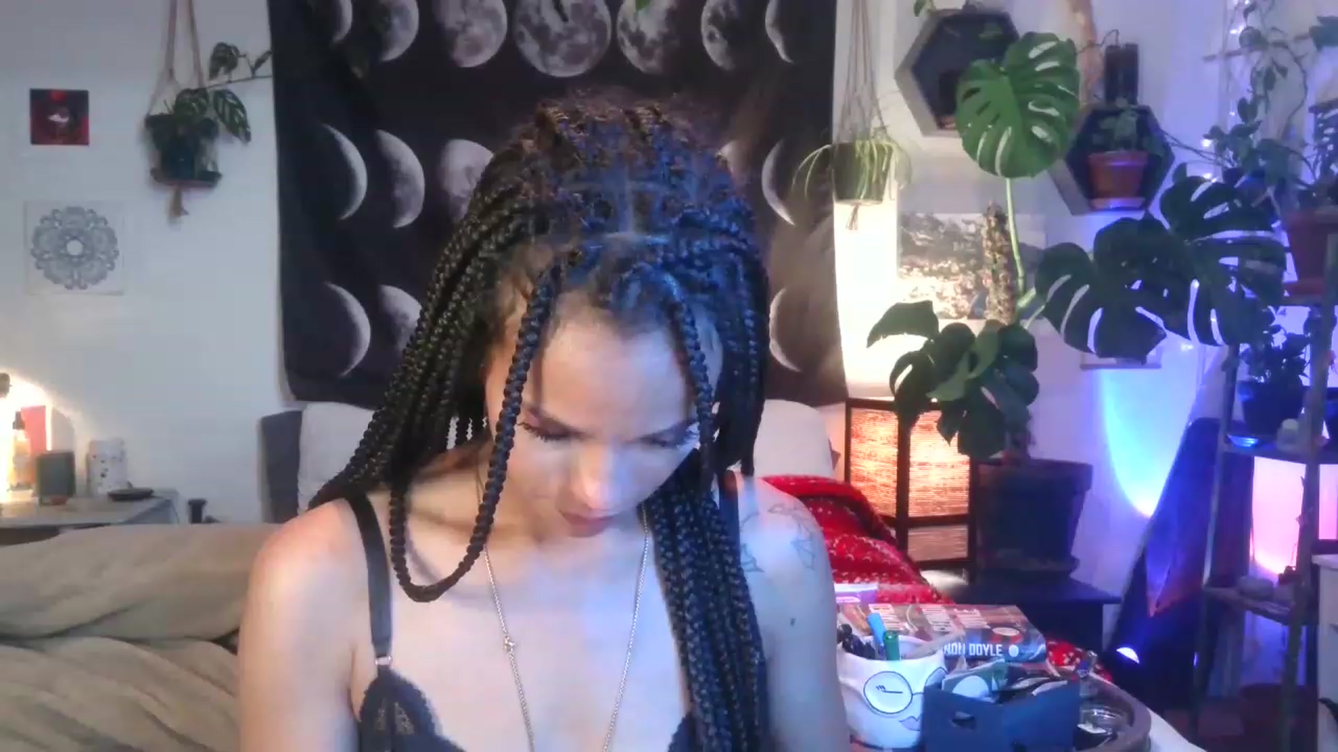 Gallery image thumbnail from LunarLexxx's myfreecams stream on, 04/24/2023, 08:10 image 17 of 20