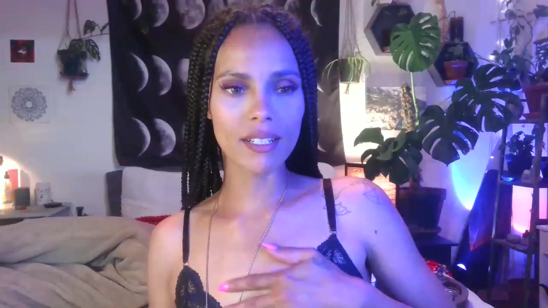 Gallery image thumbnail from LunarLexxx's myfreecams stream on, 04/24/2023, 08:10 image 11 of 20