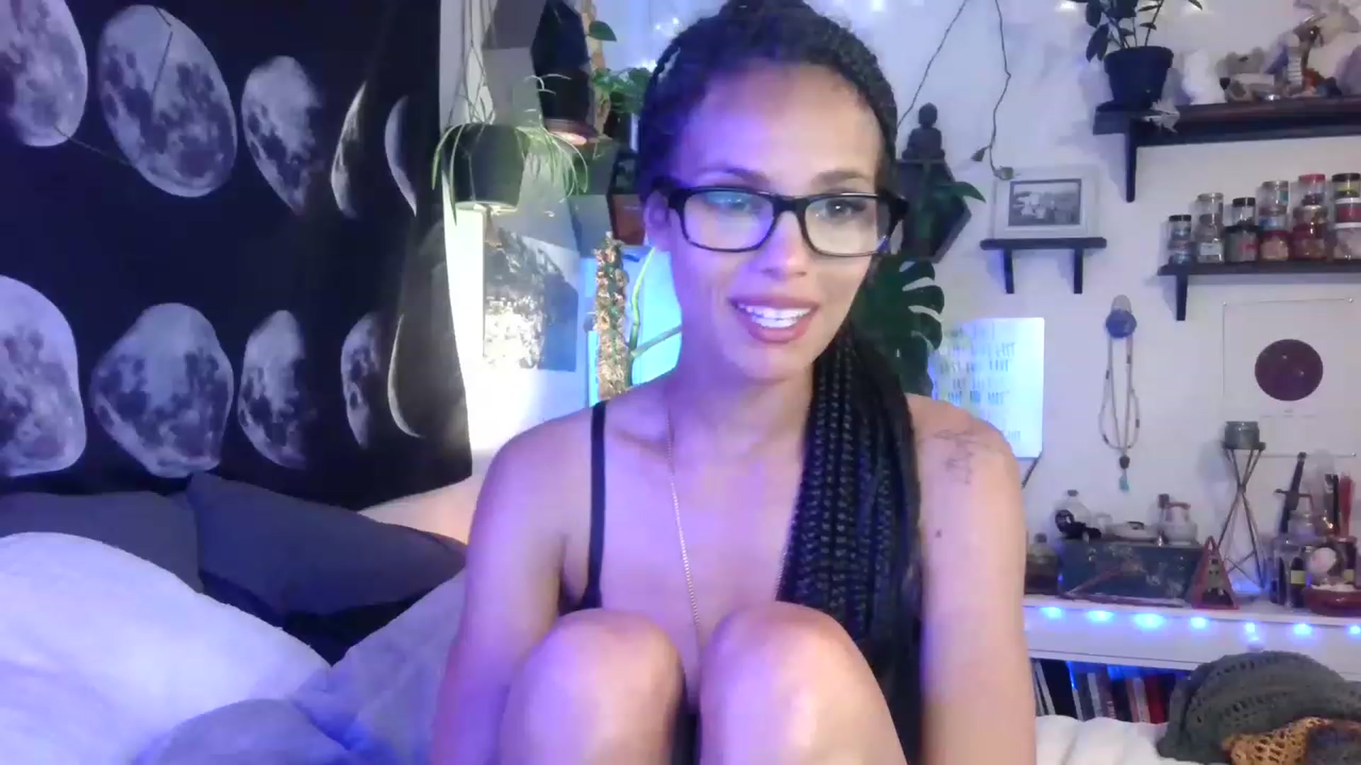 Gallery image thumbnail from LunarLexxx's myfreecams stream on, 04/28/2023, 08:12 image 4 of 20