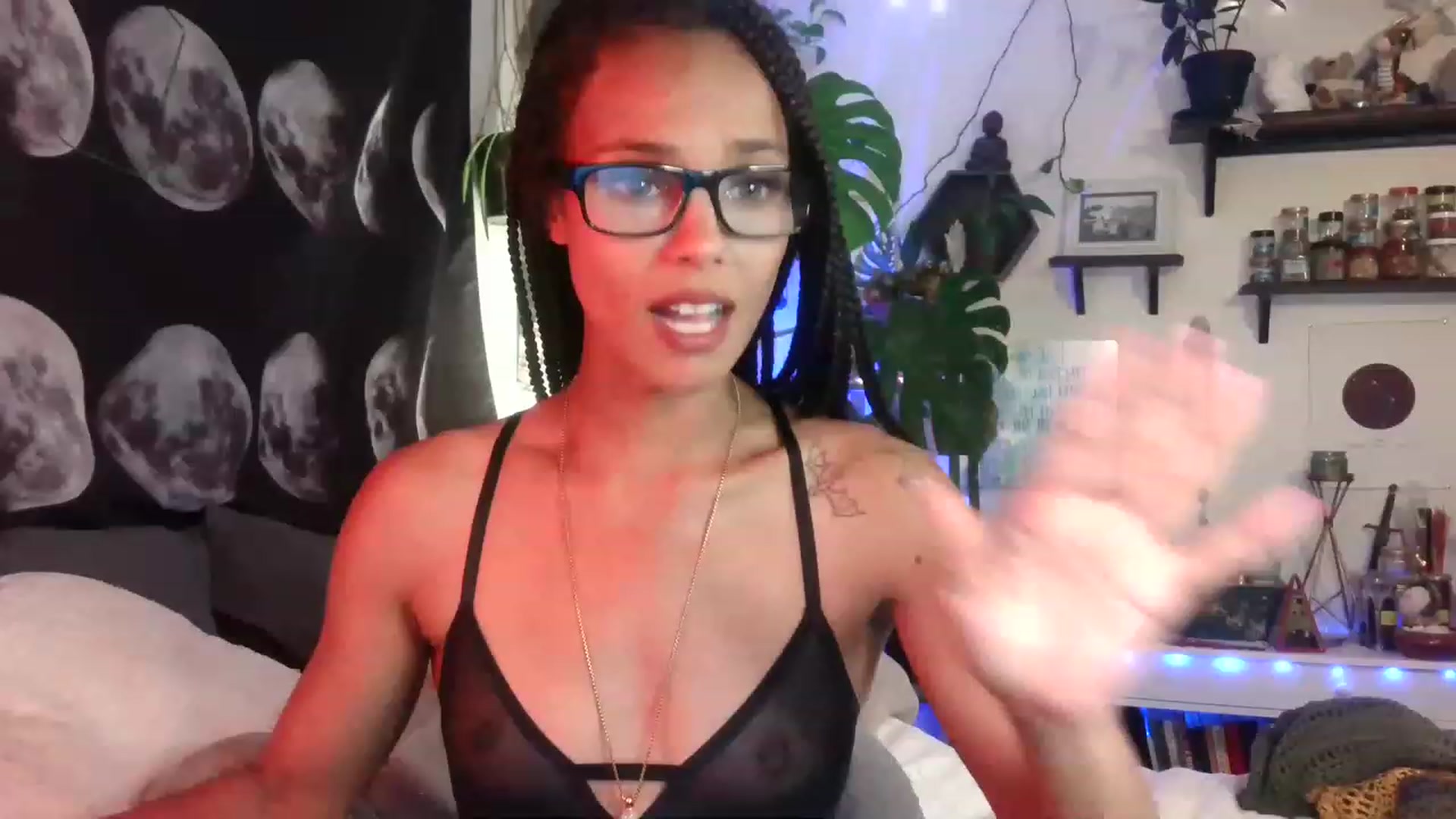 Gallery image thumbnail from LunarLexxx's myfreecams stream on, 04/28/2023, 08:12 image 1 of 20