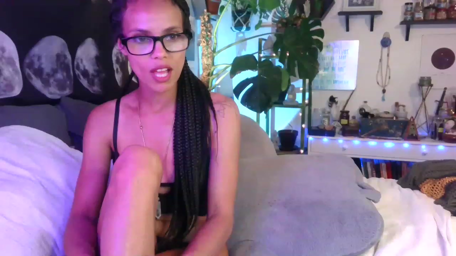 Gallery image thumbnail from LunarLexxx's myfreecams stream on, 04/28/2023, 08:12 image 18 of 20
