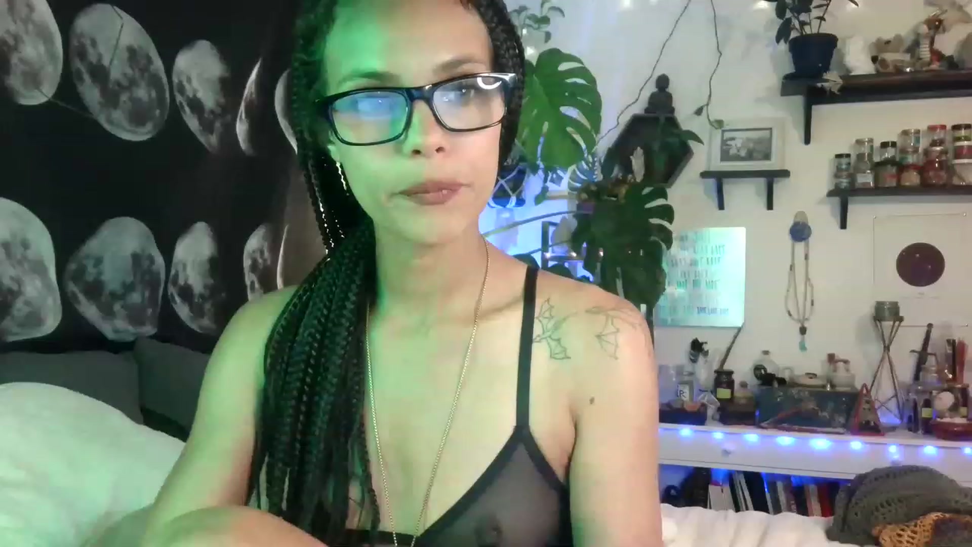 Gallery image thumbnail from LunarLexxx's myfreecams stream on, 04/28/2023, 08:12 image 2 of 20