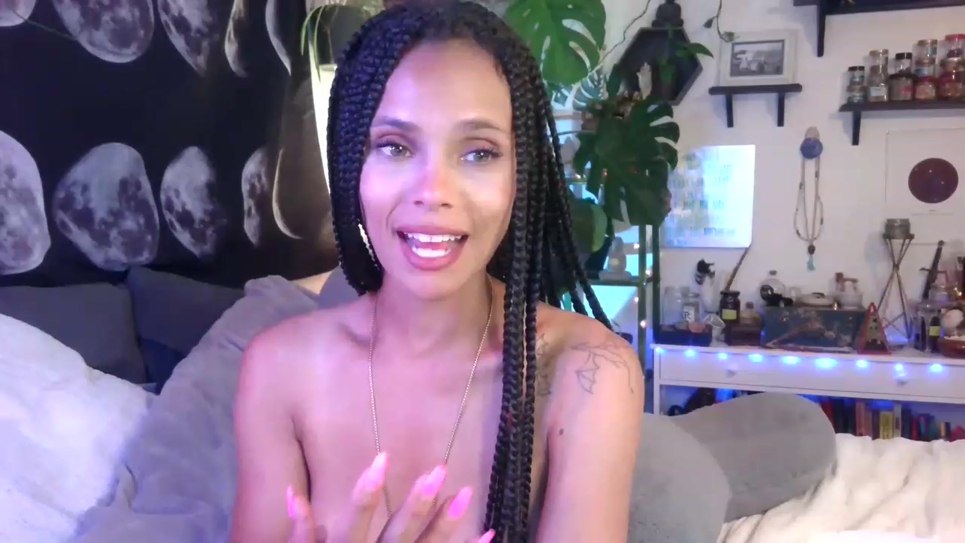 Gallery image thumbnail from LunarLexxx's myfreecams stream on, 04/28/2023, 11:42 image 20 of 20