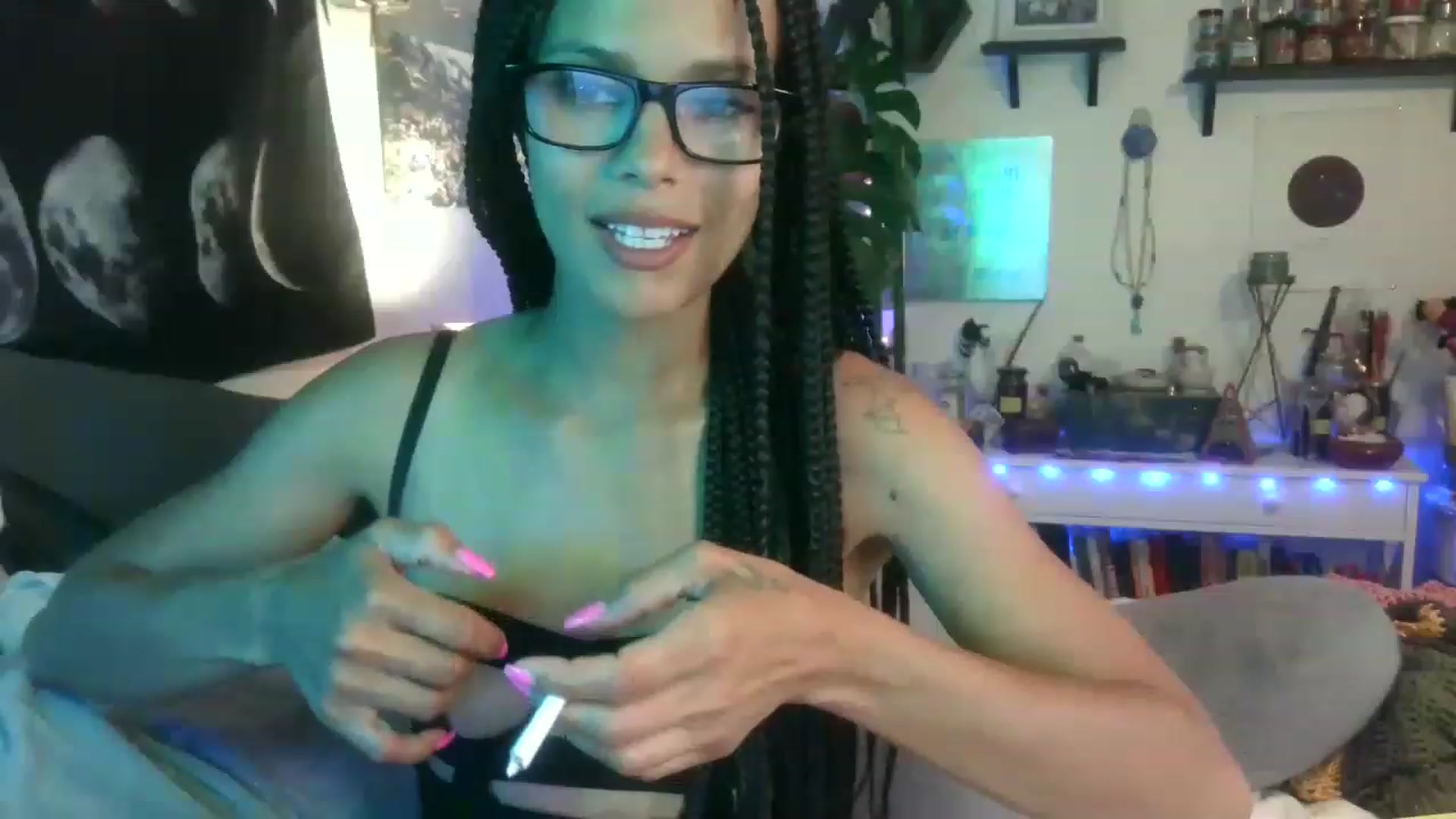 Gallery image thumbnail from LunarLexxx's myfreecams stream on, 04/30/2023, 08:39 image 16 of 20