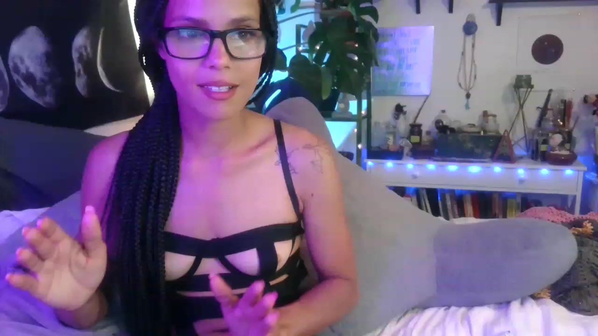 Gallery image thumbnail from LunarLexxx's myfreecams stream on, 04/30/2023, 08:39 image 9 of 20