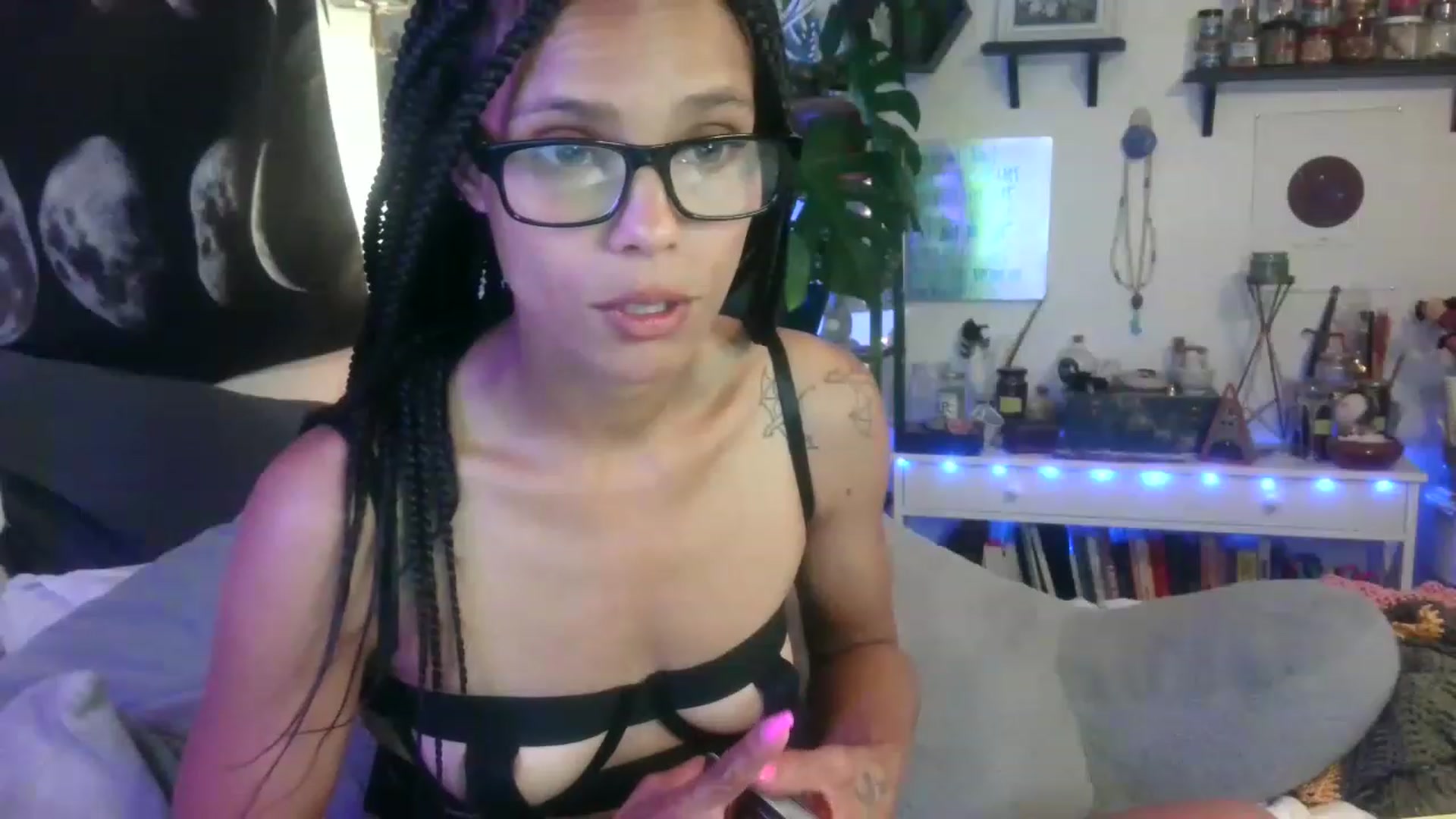 Gallery image thumbnail from LunarLexxx's myfreecams stream on, 04/30/2023, 08:39 image 13 of 20