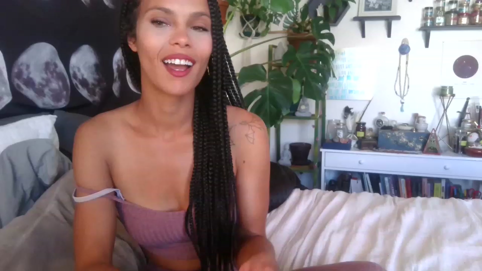 Gallery image thumbnail from LunarLexxx's myfreecams stream on, 05/02/2023, 18:55 image 2 of 20