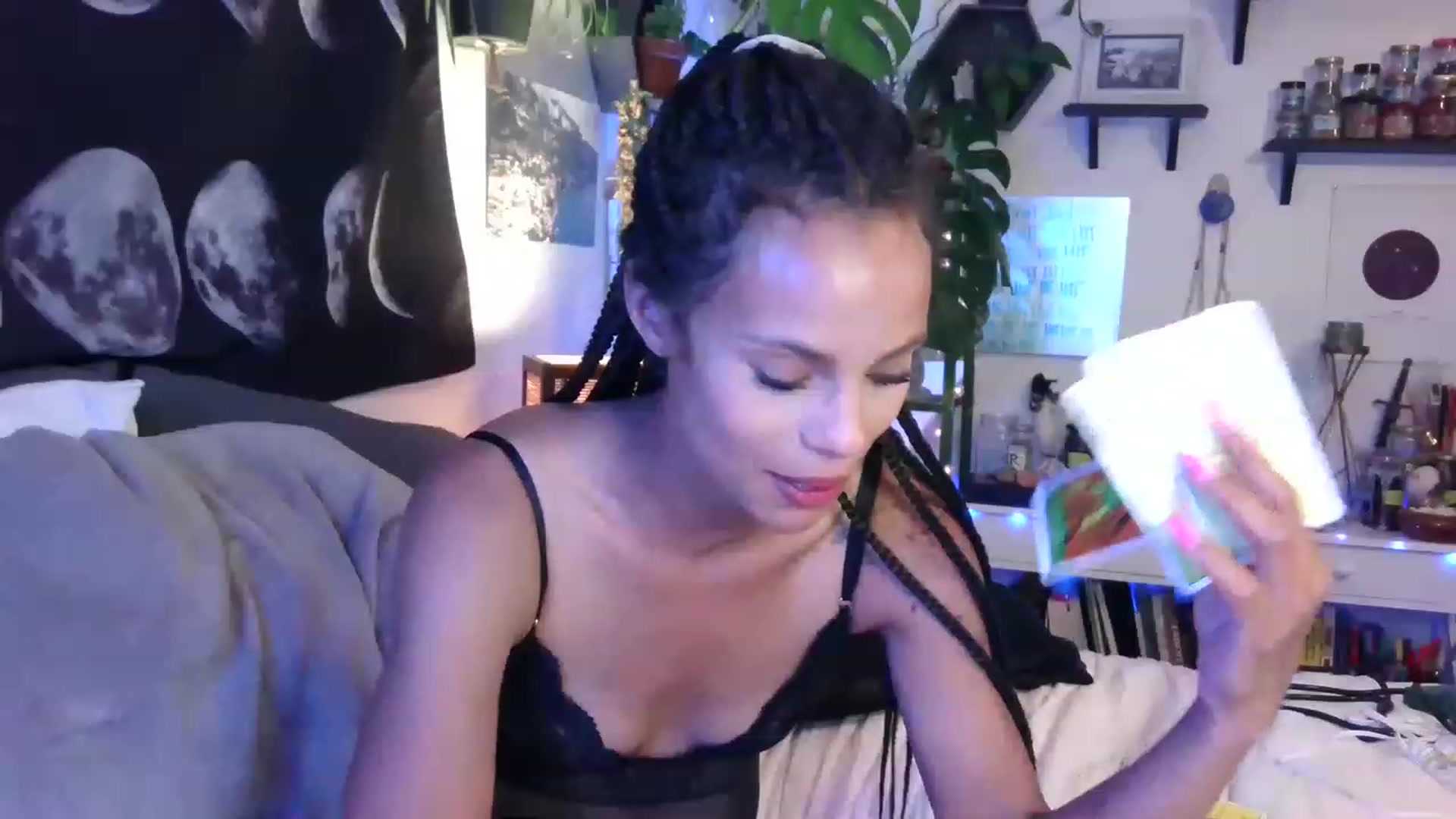 Gallery image thumbnail from LunarLexxx's myfreecams stream on, 05/03/2023, 07:28 image 12 of 20