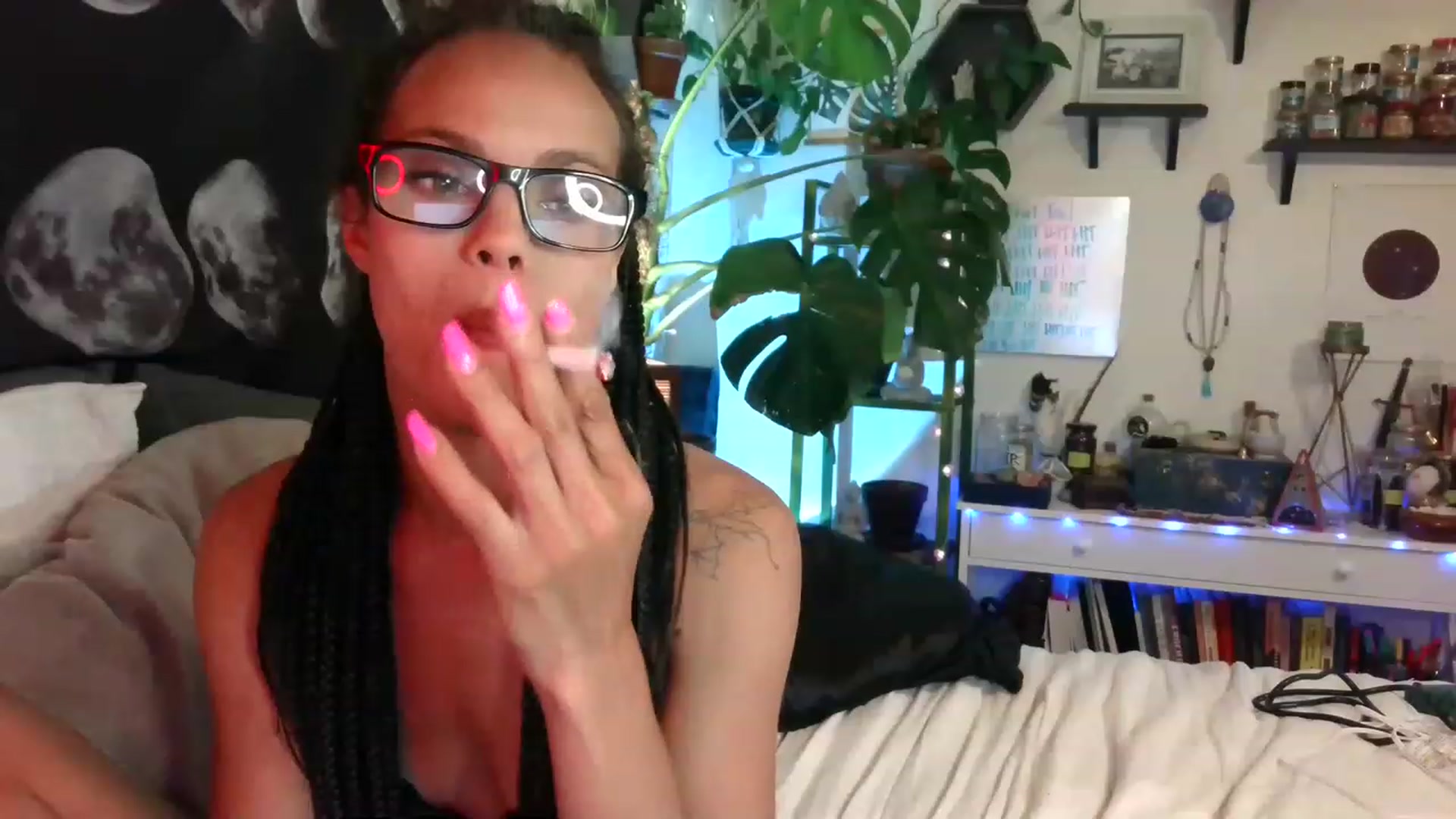 Gallery image thumbnail from LunarLexxx's myfreecams stream on, 05/03/2023, 07:28 image 3 of 20