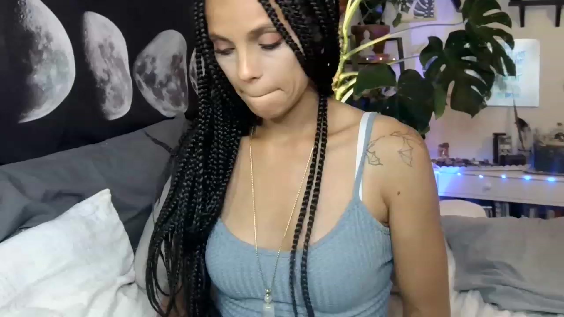 Gallery image thumbnail from LunarLexxx's myfreecams stream on, 05/14/2023, 10:18 image 11 of 20