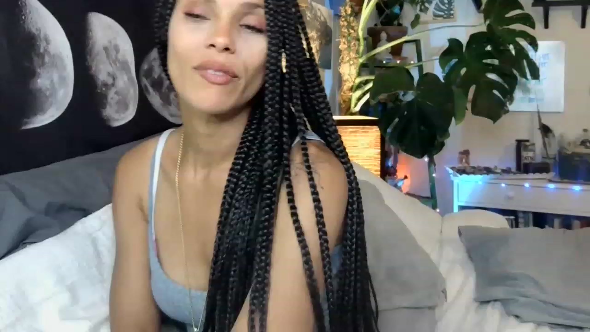 Gallery image thumbnail from LunarLexxx's myfreecams stream on, 05/14/2023, 10:18 image 10 of 20