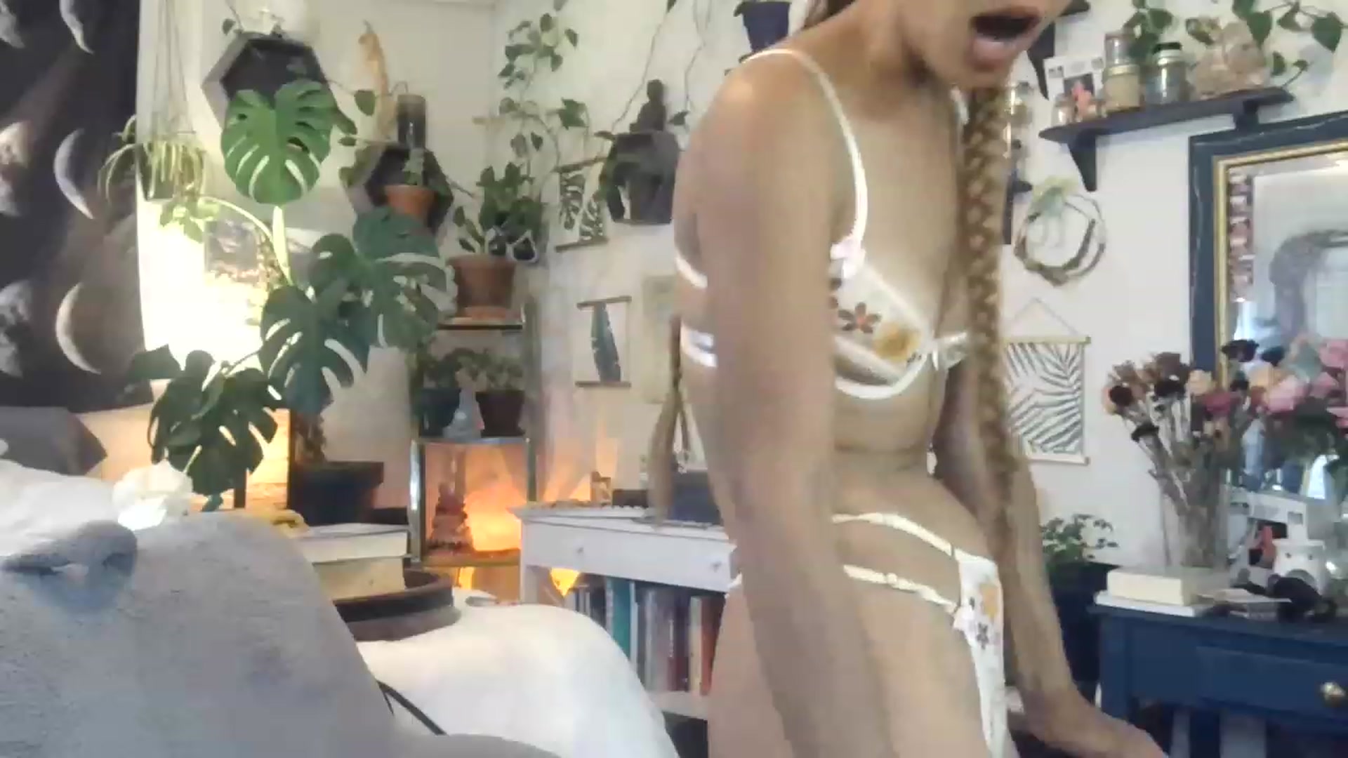 Gallery image thumbnail from LunarLexxx's myfreecams stream on, 05/22/2023, 11:28 image 6 of 20