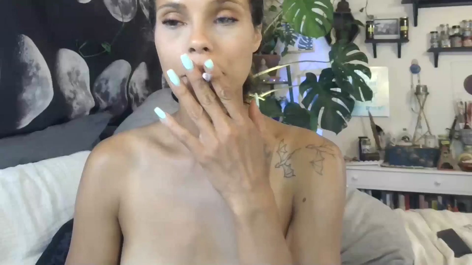 Gallery image thumbnail from LunarLexxx's myfreecams stream on, 05/23/2023, 12:57 image 19 of 20