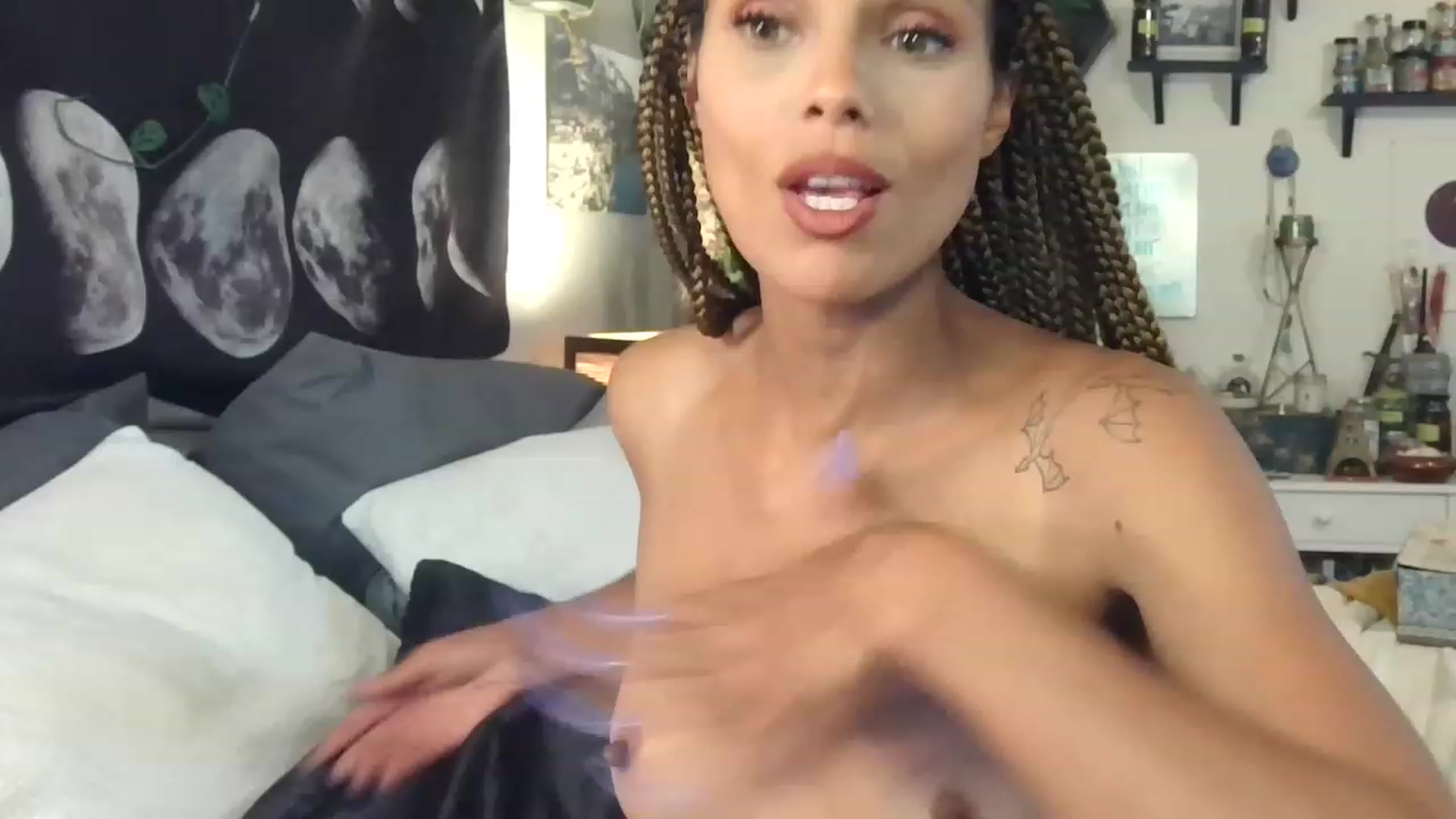 Gallery image thumbnail from LunarLexxx's myfreecams stream on, 05/31/2023, 09:45 image 16 of 20