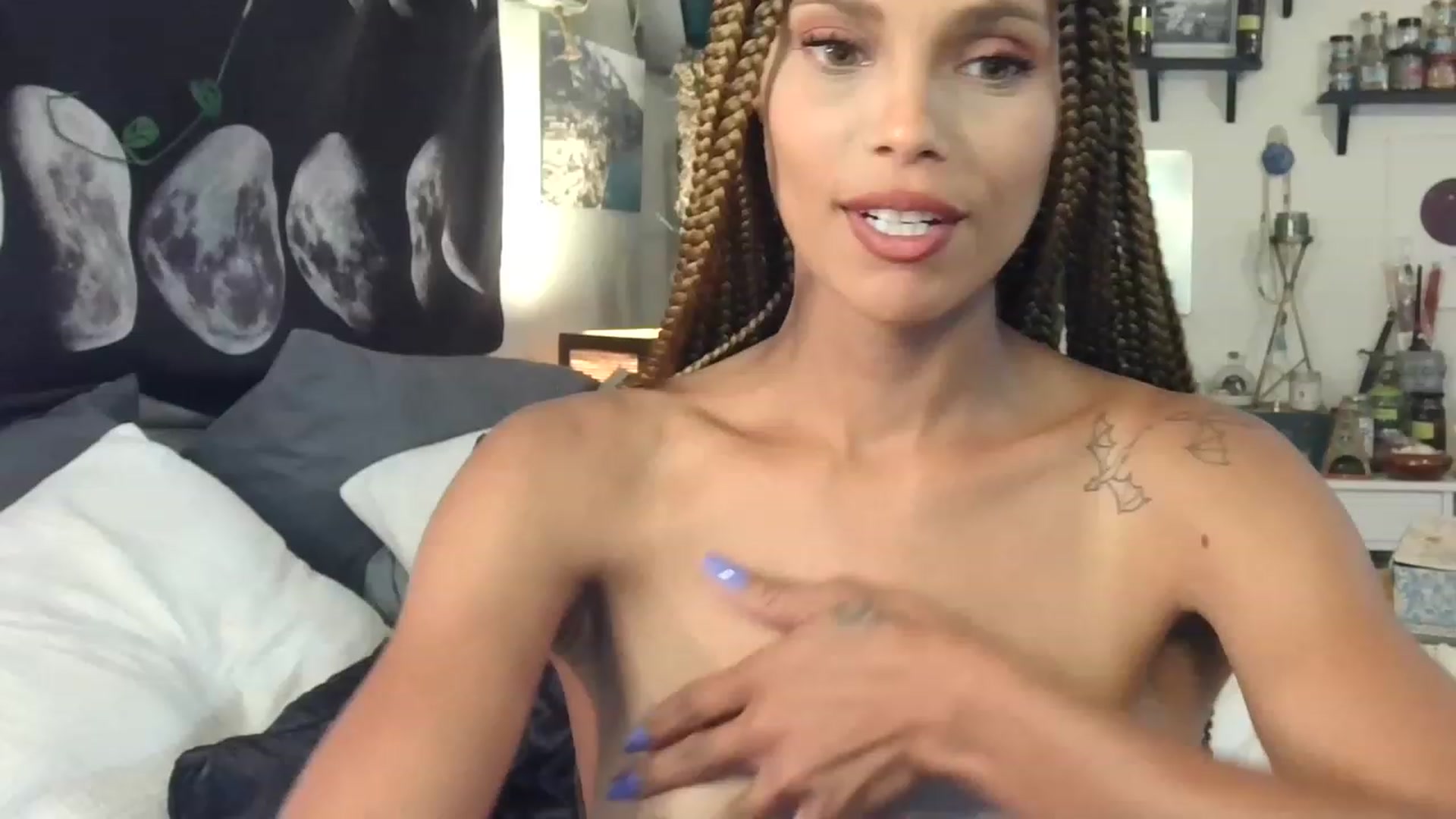 Gallery image thumbnail from LunarLexxx's myfreecams stream on, 05/31/2023, 09:45 image 11 of 20