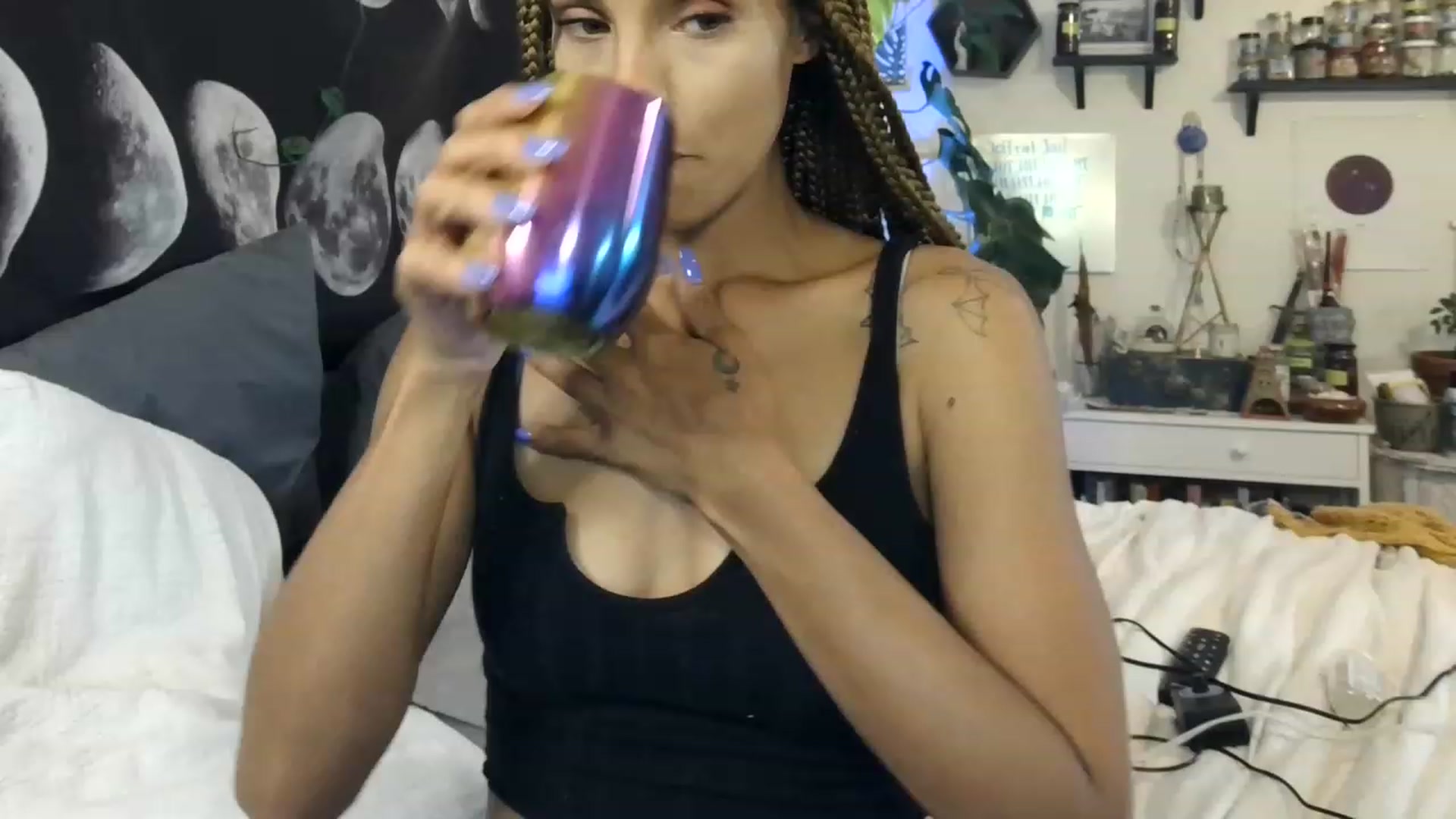 Gallery image thumbnail from LunarLexxx's myfreecams stream on, 06/03/2023, 11:56 image 5 of 20