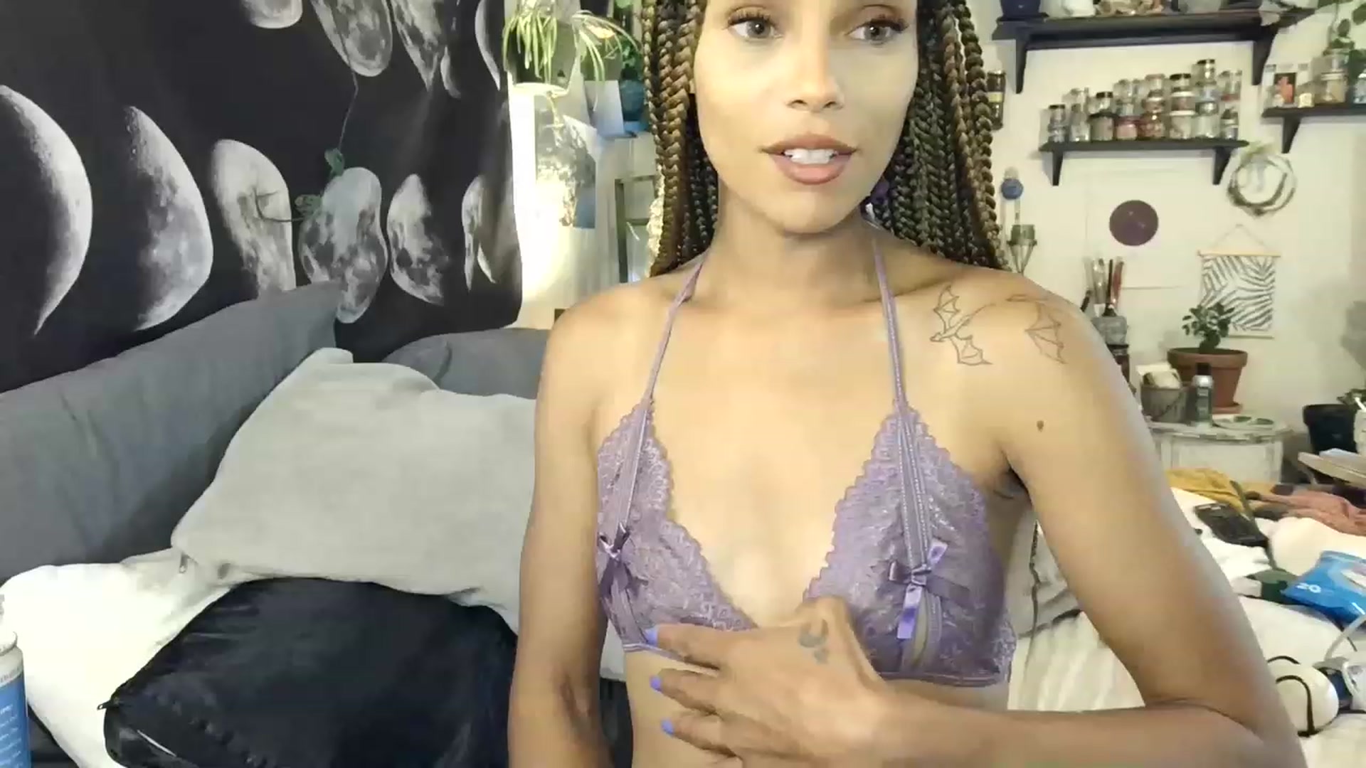 Gallery image thumbnail from LunarLexxx's myfreecams stream on, 06/05/2023, 07:48 image 18 of 20