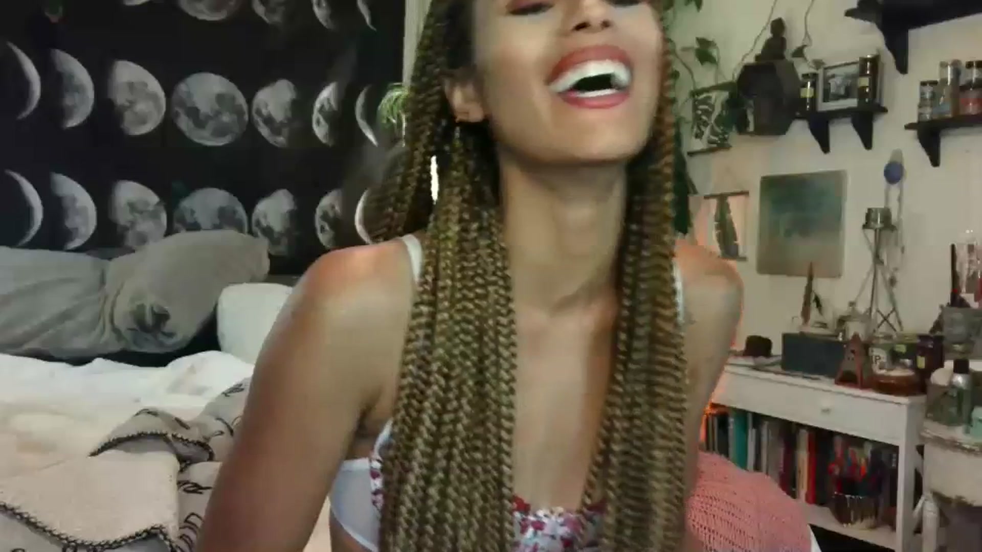 Gallery image thumbnail from LunarLexxx's myfreecams stream on, 06/08/2023, 09:16 image 11 of 20