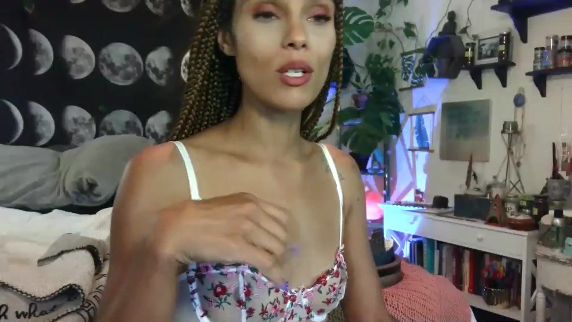 Gallery image thumbnail from LunarLexxx's myfreecams stream on, 06/08/2023, 09:16 image 9 of 20