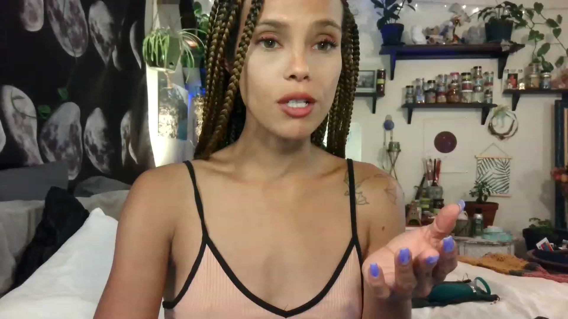 Gallery image thumbnail from LunarLexxx's myfreecams stream on, 06/09/2023, 08:45 image 6 of 20