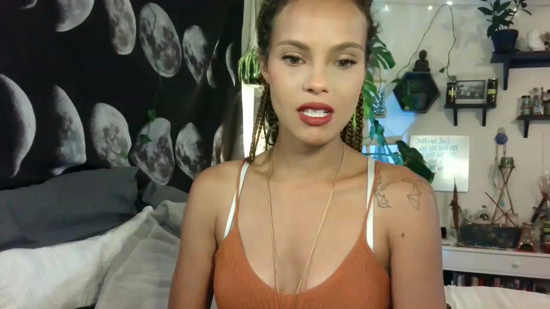 Gallery image thumbnail from LunarLexxx's myfreecams stream on, 06/18/2023, 04:49 image 4 of 20