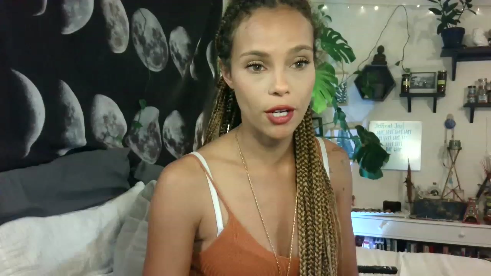 Gallery image thumbnail from LunarLexxx's myfreecams stream on, 06/18/2023, 04:49 image 19 of 20