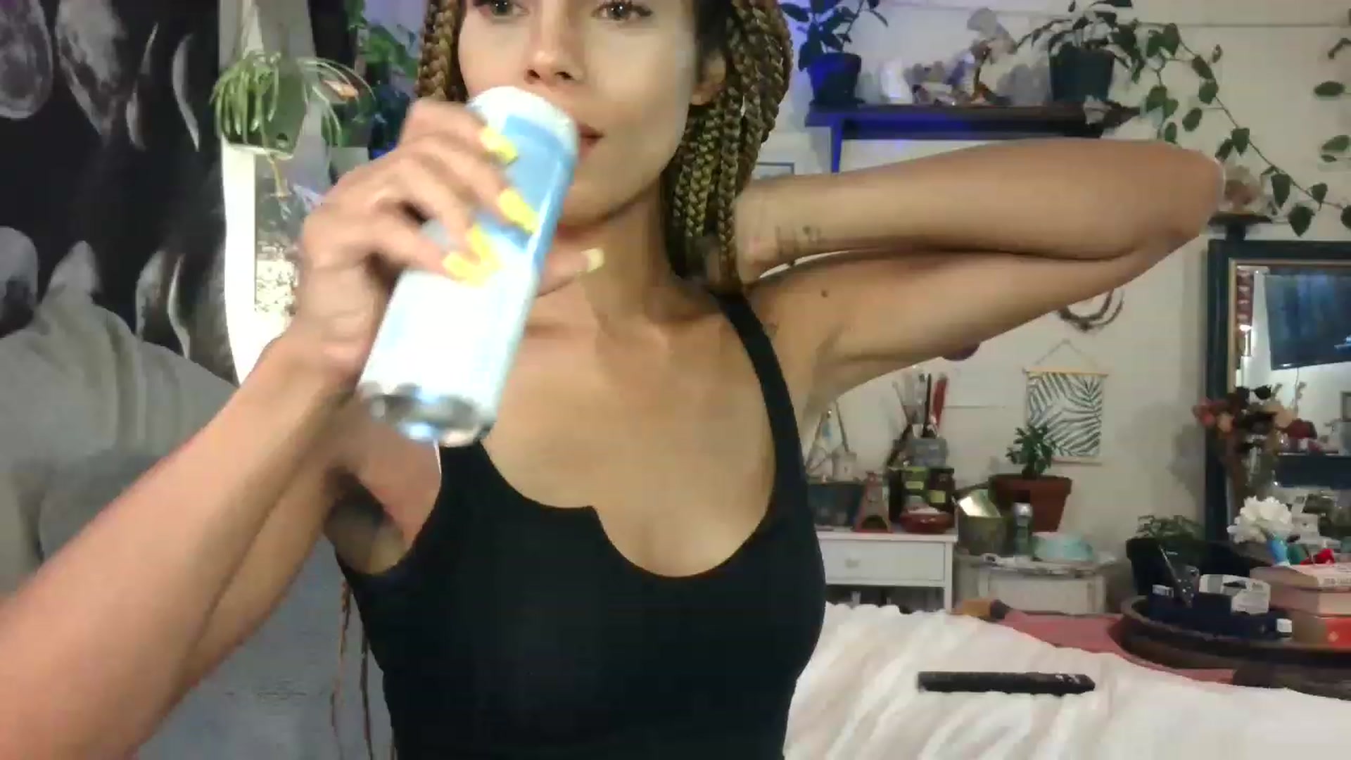 Gallery image thumbnail from LunarLexxx's myfreecams stream on, 06/22/2023, 09:10 image 15 of 20