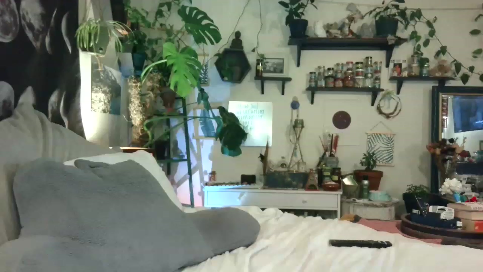Gallery image thumbnail from LunarLexxx's myfreecams stream on, 06/22/2023, 09:10 image 1 of 20