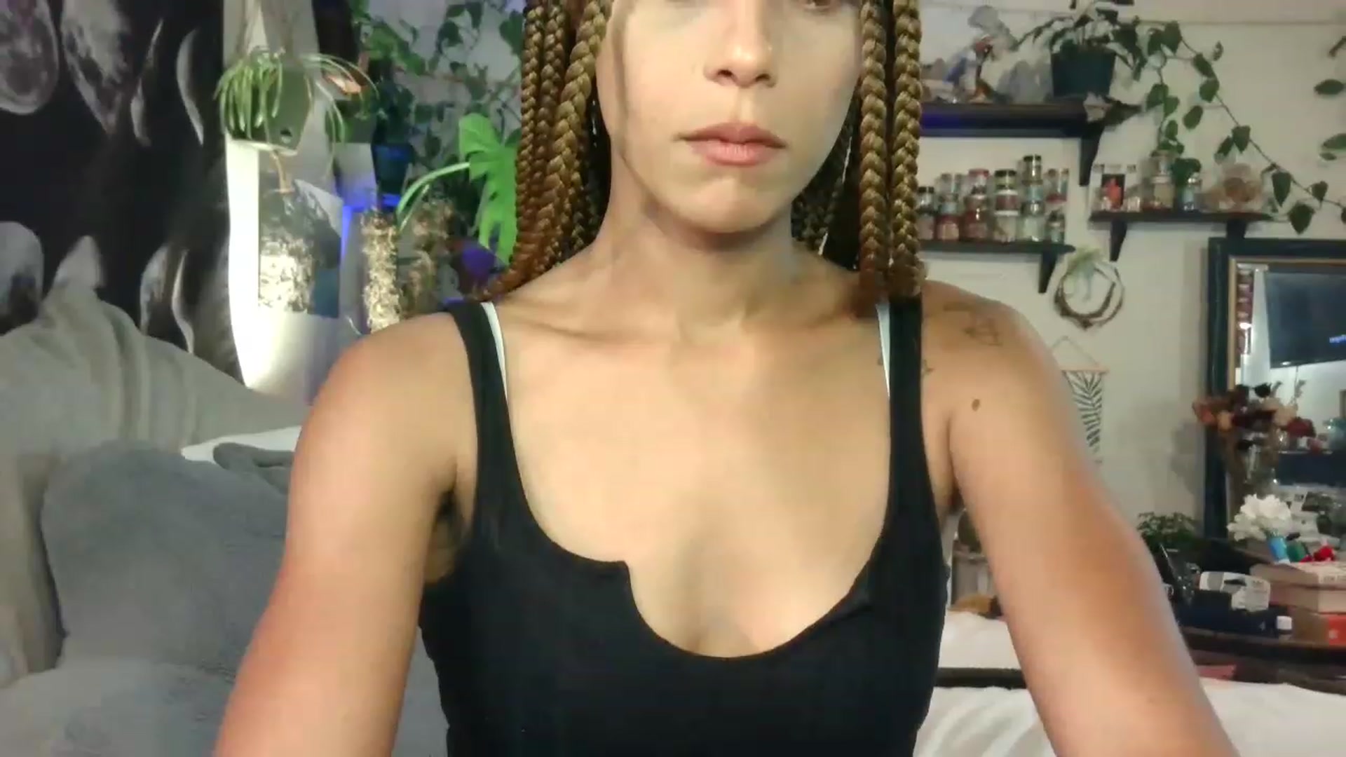 Gallery image thumbnail from LunarLexxx's myfreecams stream on, 06/22/2023, 09:10 image 6 of 20