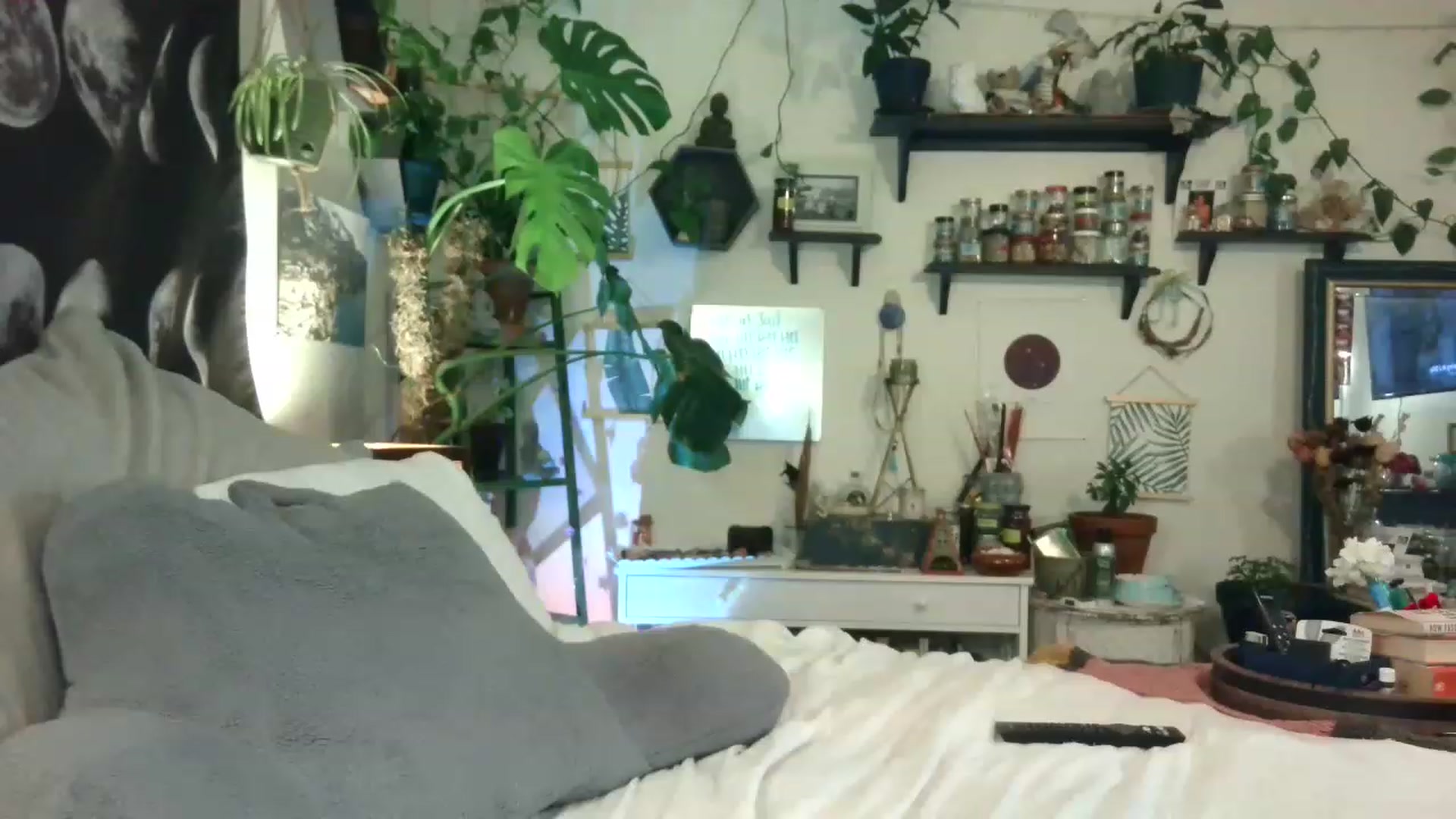 Gallery image thumbnail from LunarLexxx's myfreecams stream on, 06/22/2023, 09:10 image 8 of 20