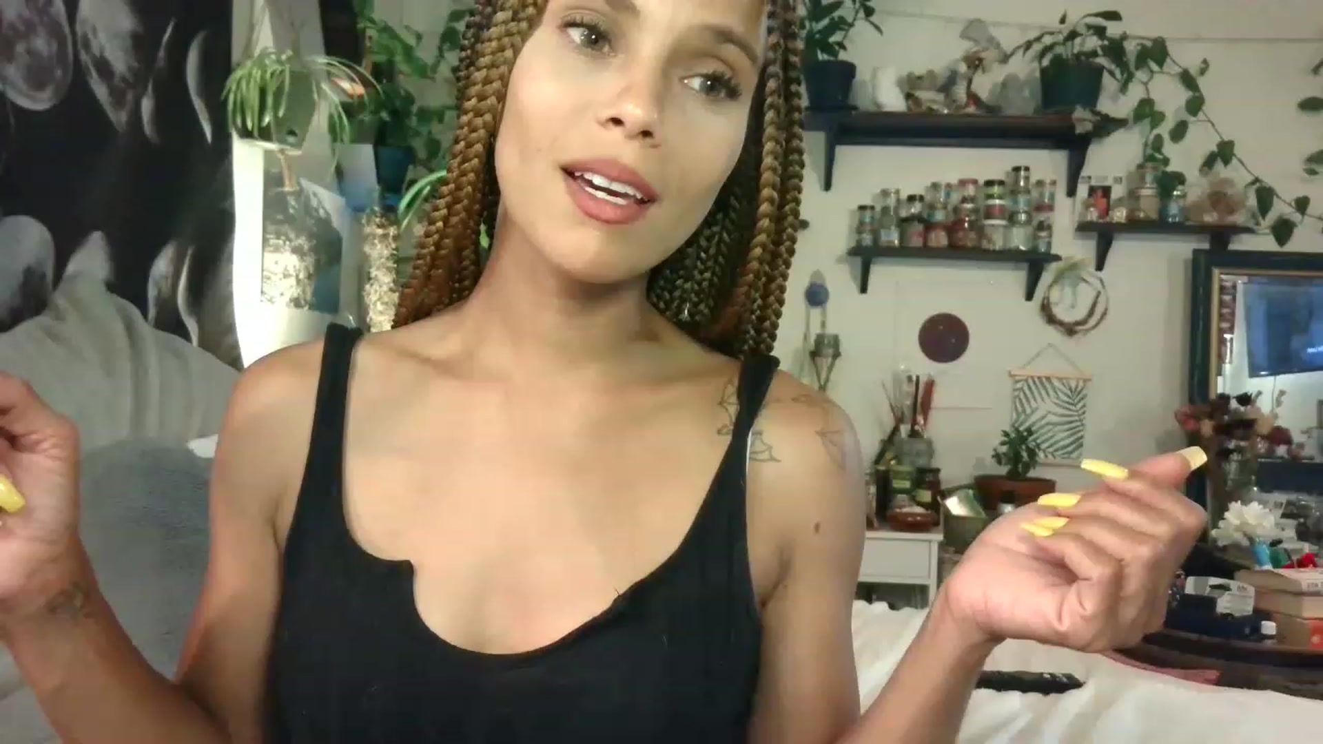Gallery image thumbnail from LunarLexxx's myfreecams stream on, 06/22/2023, 10:10 image 17 of 20
