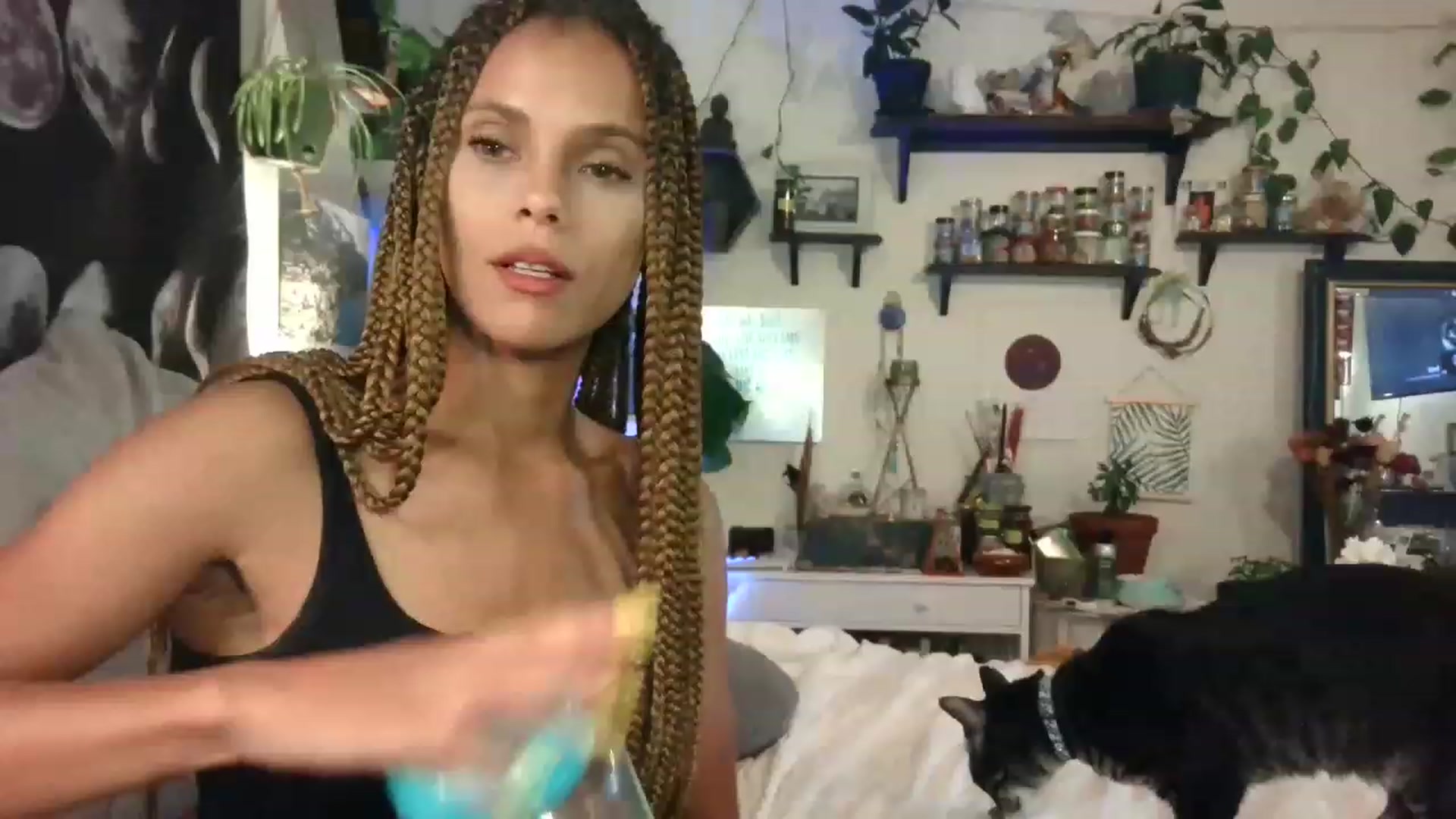 Gallery image thumbnail from LunarLexxx's myfreecams stream on, 06/22/2023, 10:10 image 1 of 20