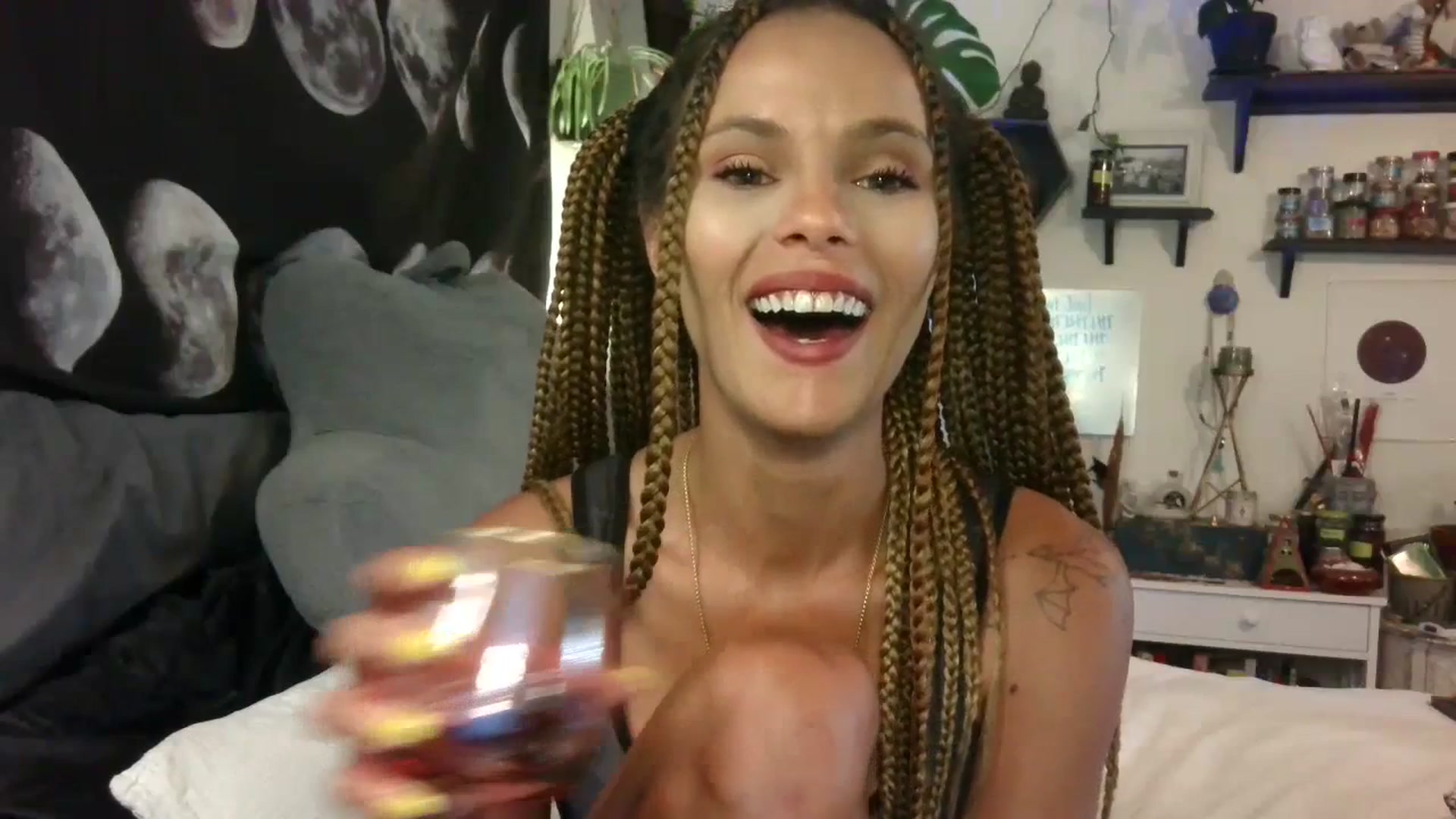 Gallery image thumbnail from LunarLexxx's myfreecams stream on, 06/26/2023, 05:42 image 5 of 20