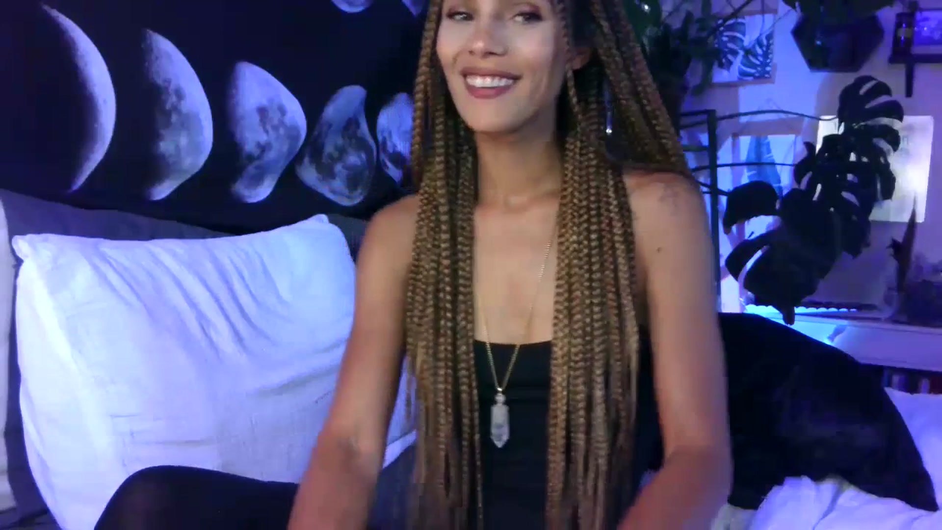 Gallery image thumbnail from LunarLexxx's myfreecams stream on, 07/02/2023, 10:29 image 2 of 20