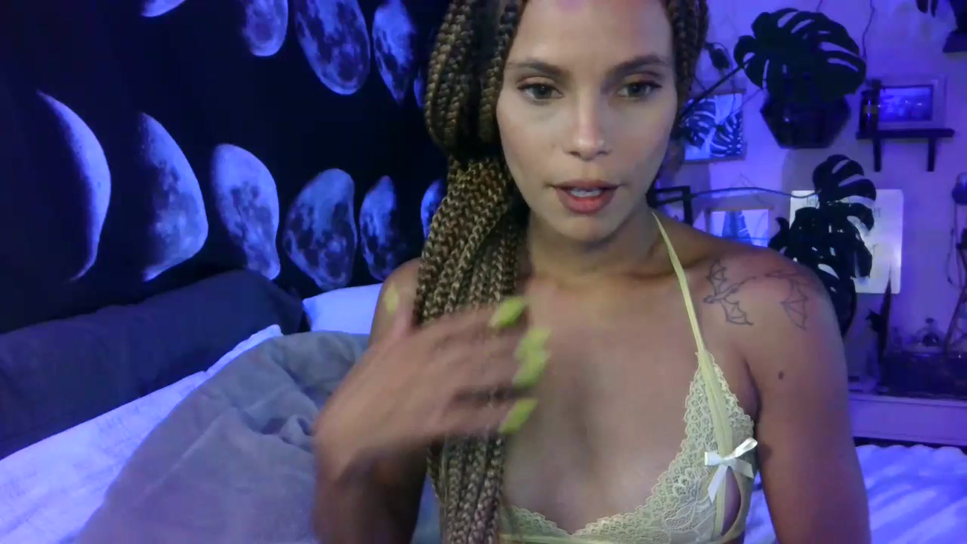 Gallery image thumbnail from LunarLexxx's myfreecams stream on, 07/06/2023, 08:34 image 19 of 20