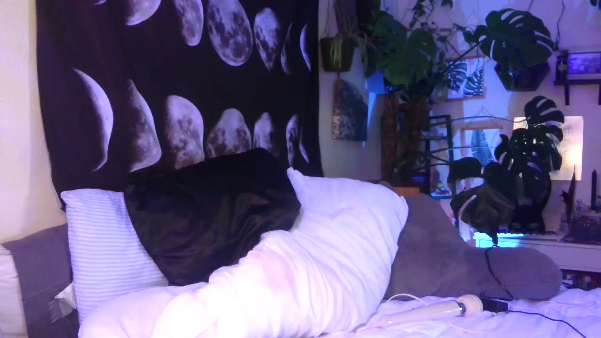 Gallery image thumbnail from LunarLexxx's myfreecams stream on, 07/08/2023, 11:27 image 6 of 20