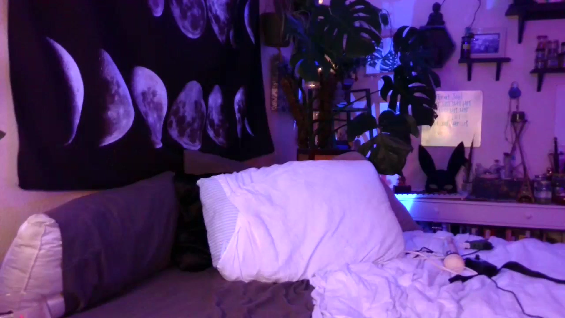 Gallery image thumbnail from LunarLexxx's myfreecams stream on, 07/15/2023, 10:17 image 5 of 20
