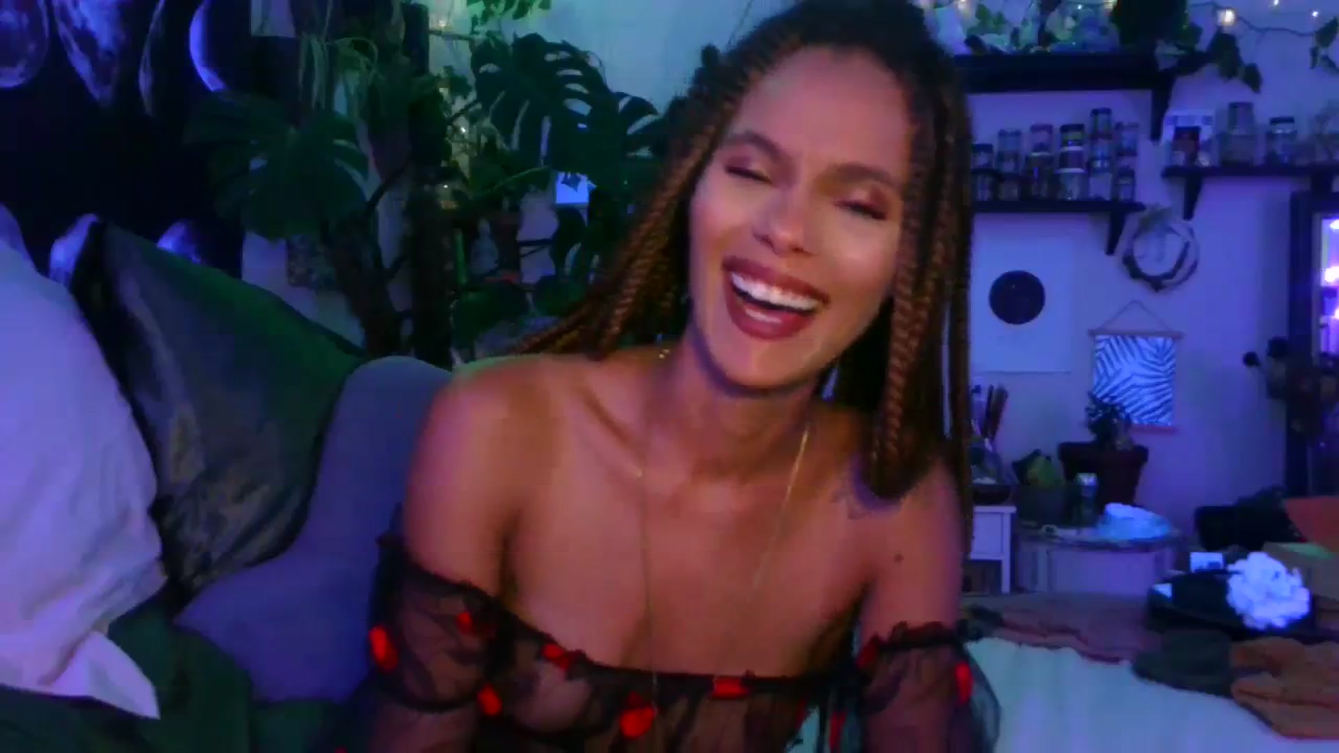 Gallery image thumbnail from LunarLexxx's myfreecams stream on, 07/22/2023, 08:32 image 10 of 20