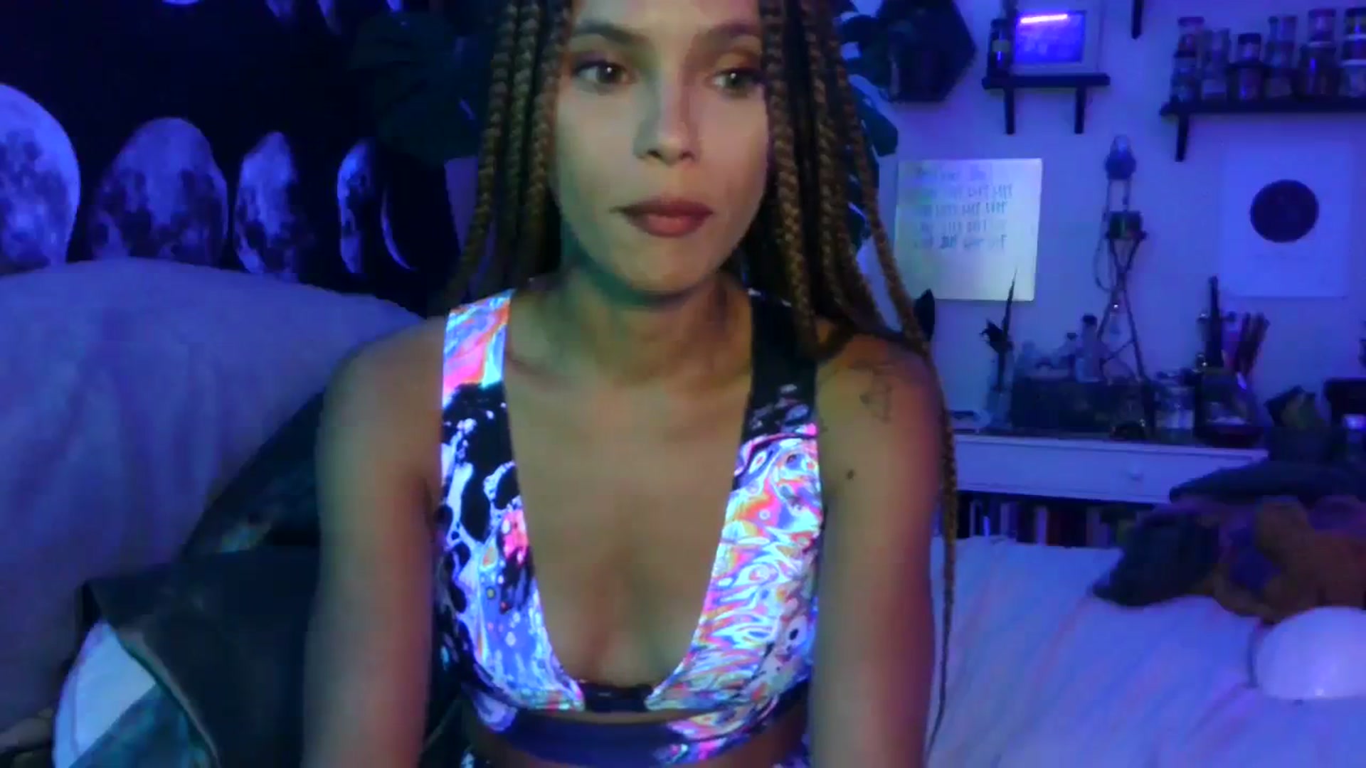 Gallery image thumbnail from LunarLexxx's myfreecams stream on, 07/23/2023, 12:48 image 6 of 20