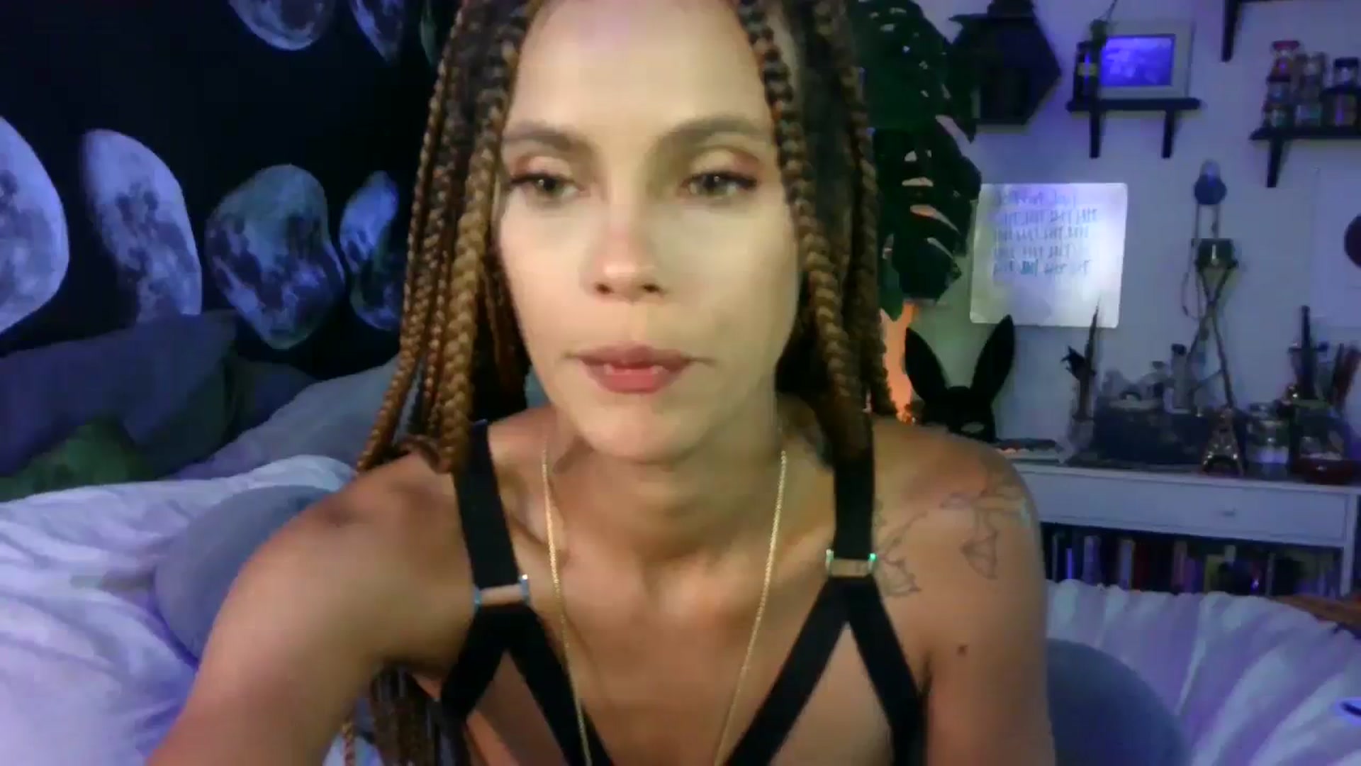 Gallery image thumbnail from LunarLexxx's myfreecams stream on, 07/27/2023, 08:35 image 17 of 20
