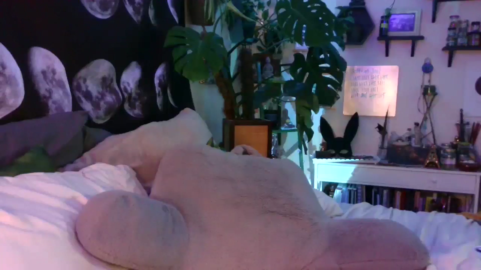 Gallery image thumbnail from LunarLexxx's myfreecams stream on, 07/27/2023, 08:56 image 7 of 20