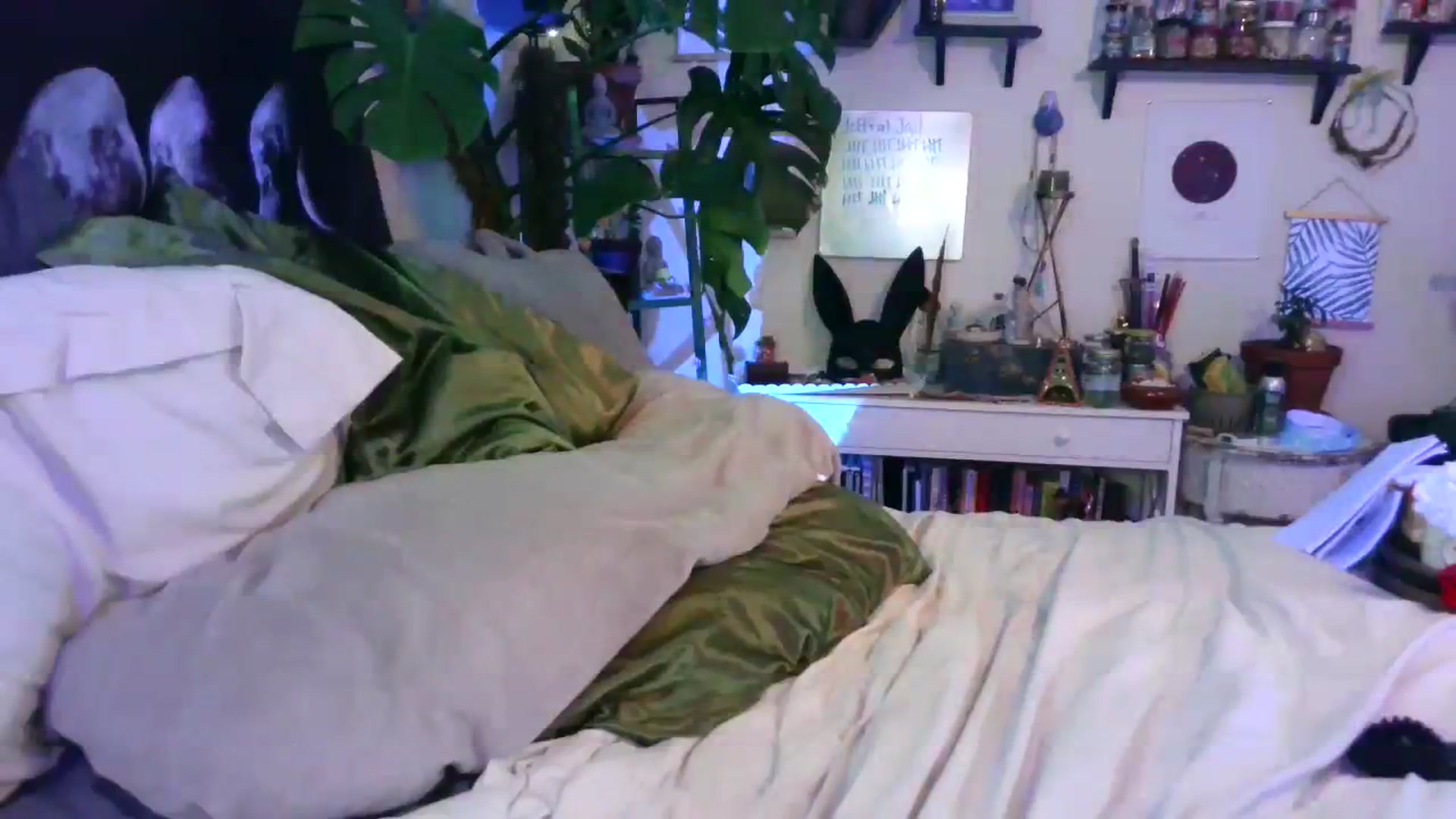 Gallery image thumbnail from LunarLexxx's myfreecams stream on, 07/30/2023, 08:20 image 20 of 20